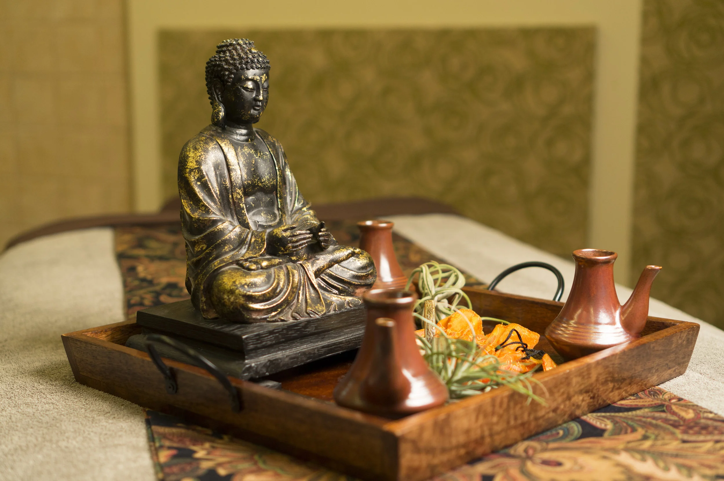 SenSpa Treatment table decoration.jpg