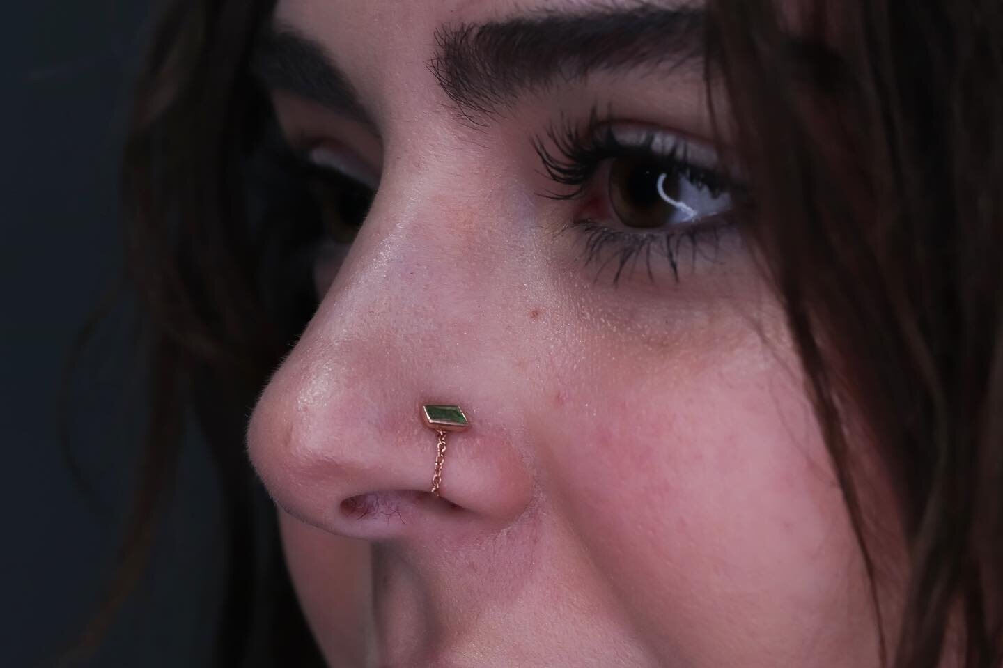 #Repost @raechelle.gabrielle​
---​
🍃🌱🌿💚🌿🌱🍃​
Face curations are a thing as well! I am in love with this concept that we put together! I used a mettleandsilver tsavorite in rose gold with a hialeahfinejewelry chain to complete the concept. ​
​
I