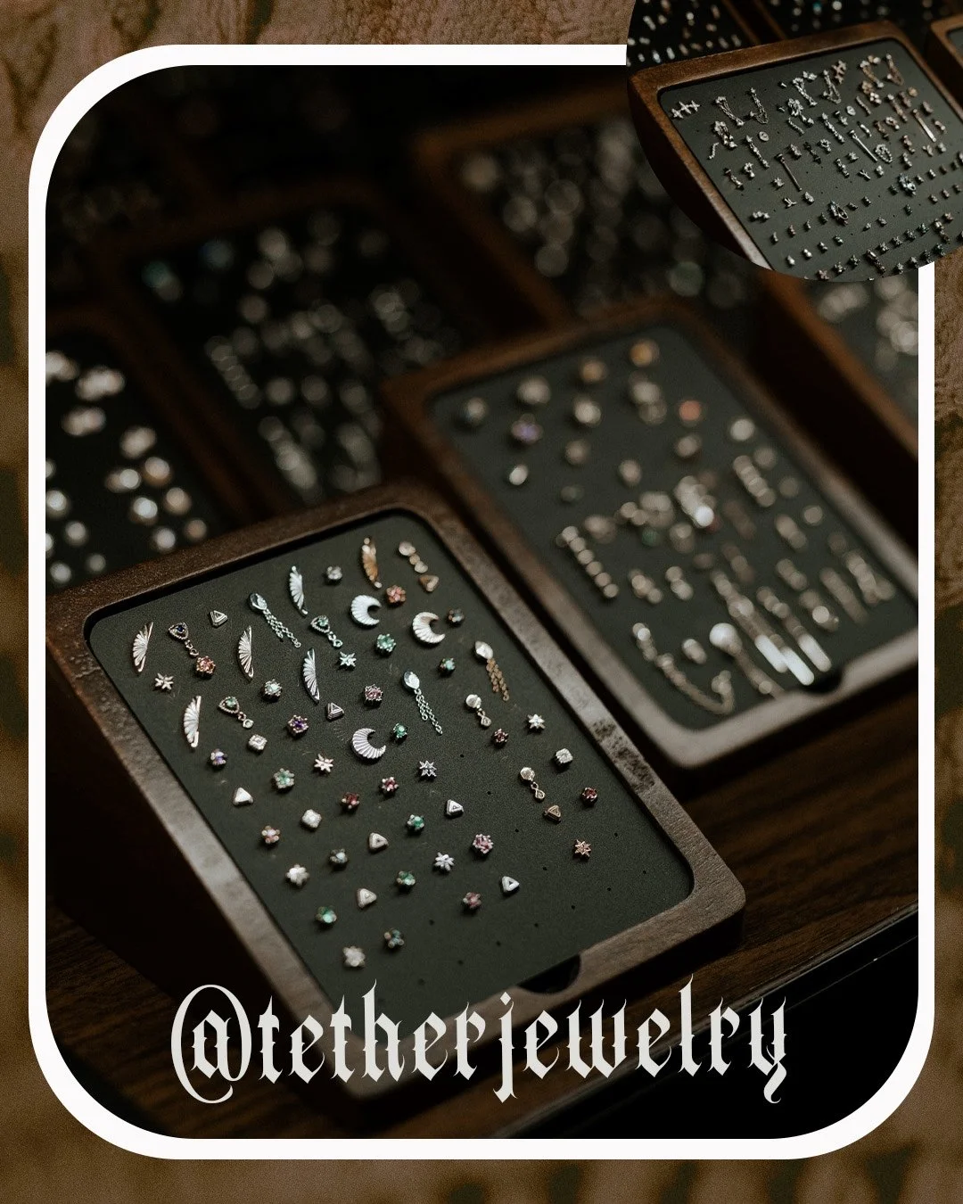 💎✨Cases are looking beautiful as ever thanks to our friends at @tetherjewelry @leroifinejewelry @emberbodyjewelry and @jimmybuddhadesigns ✨💎​
​
#leviticus #piercing