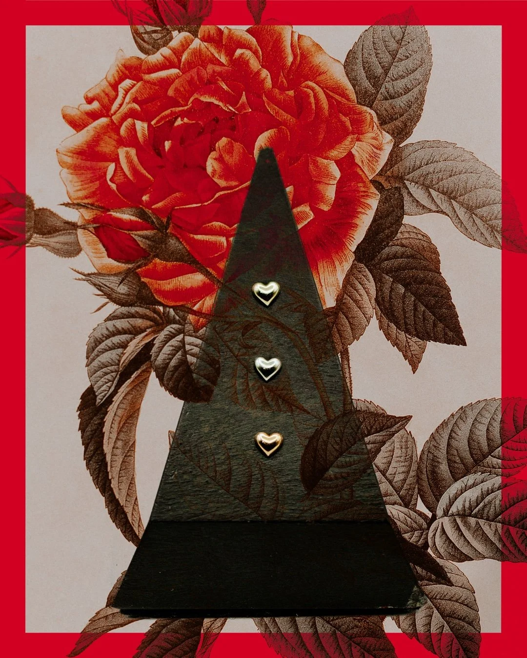 &hearts;️🖤LOVE YOURSELF THIS YEAR🖤&hearts;️​
​
There are lots of treats for you and yours, including these very cute Domed Hearts from @m.us.hroom ​
​
You can book a new piercing or a jewelry change to show yourself a little love this year😘​
​
#le