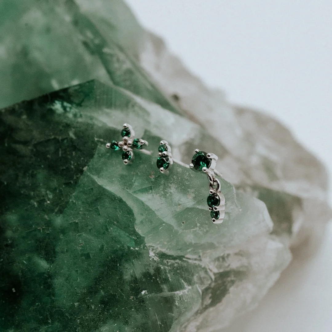 🌿little collection of cuties from the wonderful @emberbodyjewelry ✨​
​
#leviticus #piercing