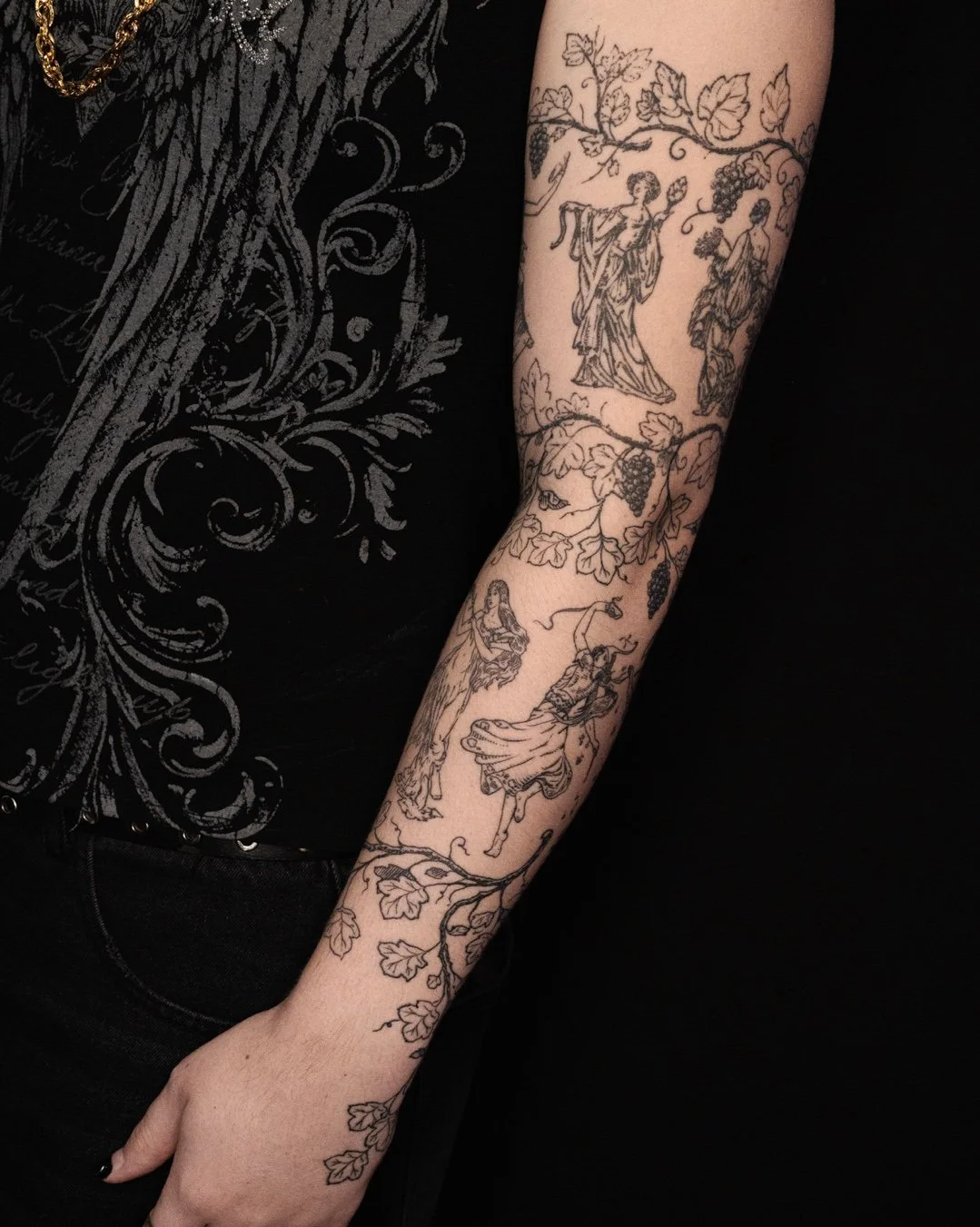 💃💃💃Lovely sleeve done by @seemoretattoos​
​
#leviticus #tattoo
