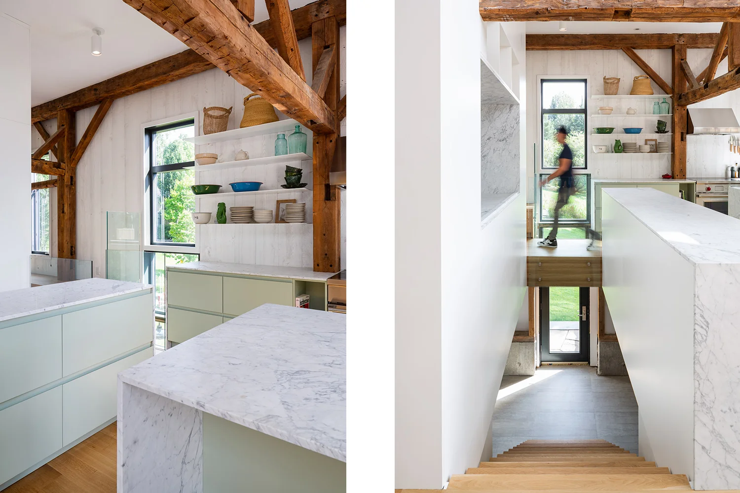Kitchen with marble countertop bianco carrara. Old structure of apparent wood. Hemlock walls and white oak floor. Pale green lacquered box. Footbridge over the stairs