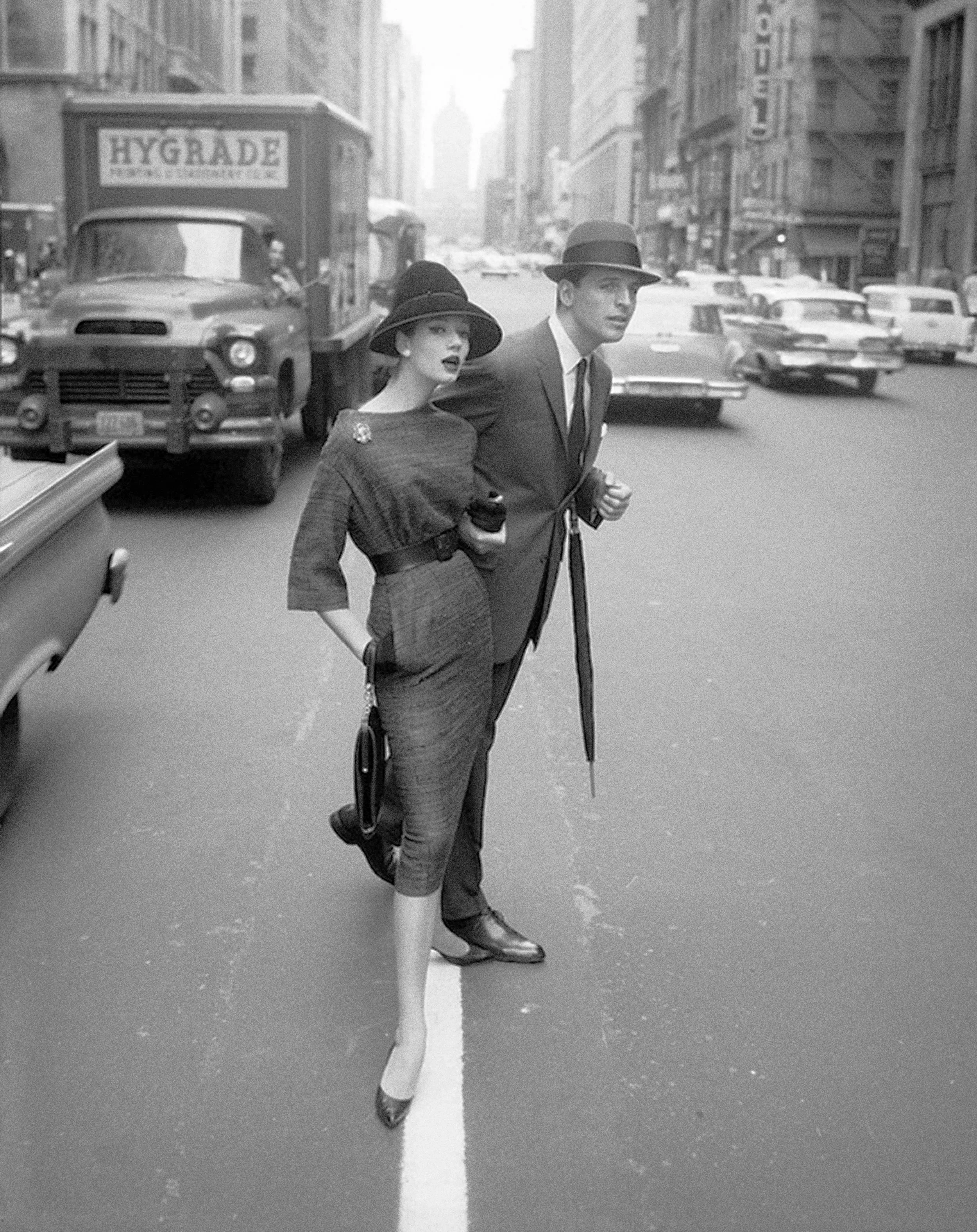 simone-daillencourt-photographed-by-william-helburn-in-new-york-1950-c2a9-william-helburn copy.jpg
