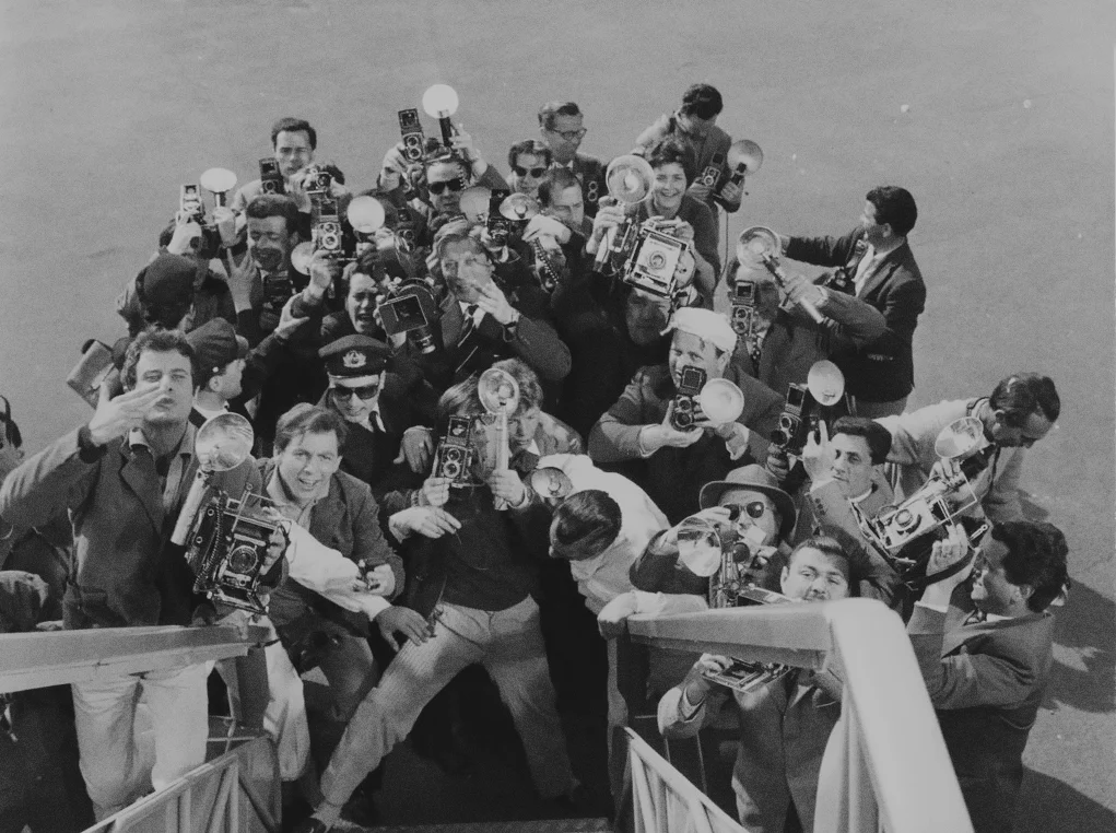 i-paparazzi-degli-anni-60 copy.jpg