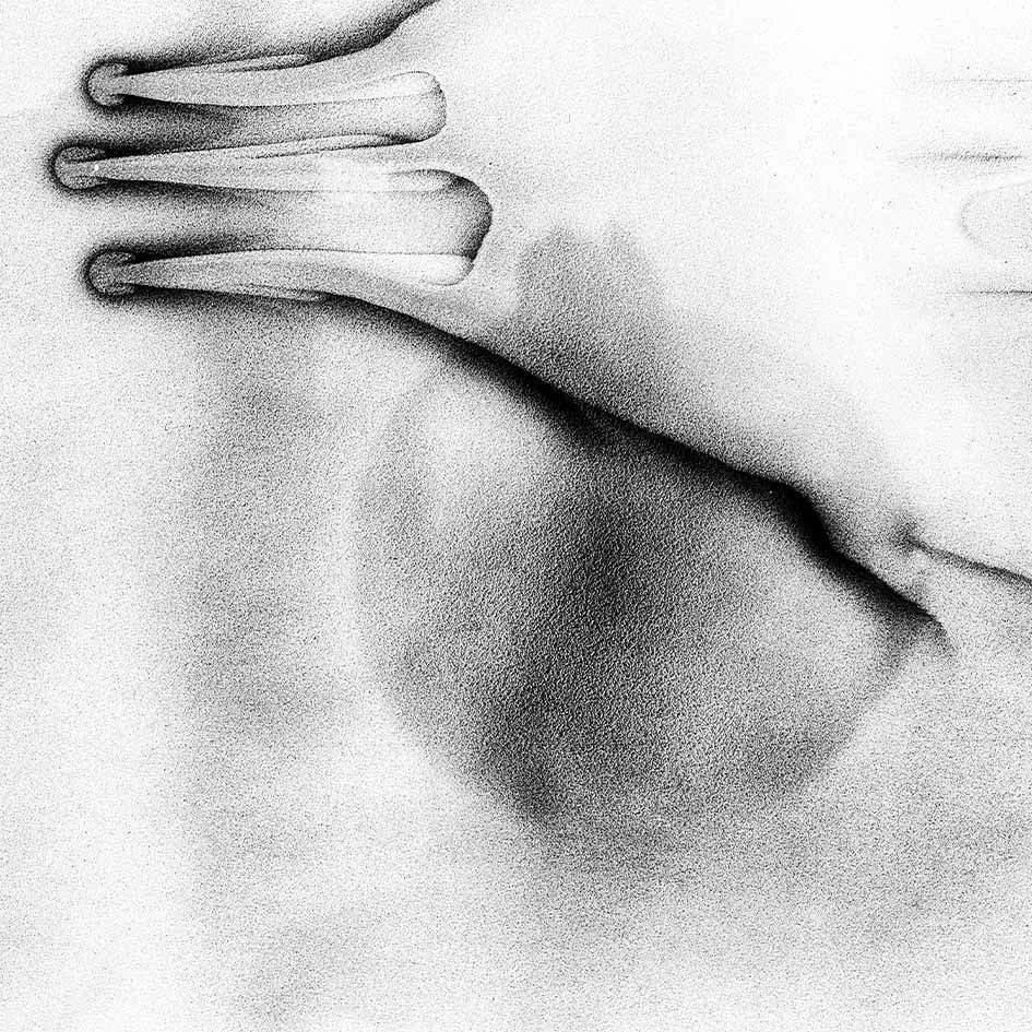 Can AI See Art? On Aesthetic Analysis Without Vision