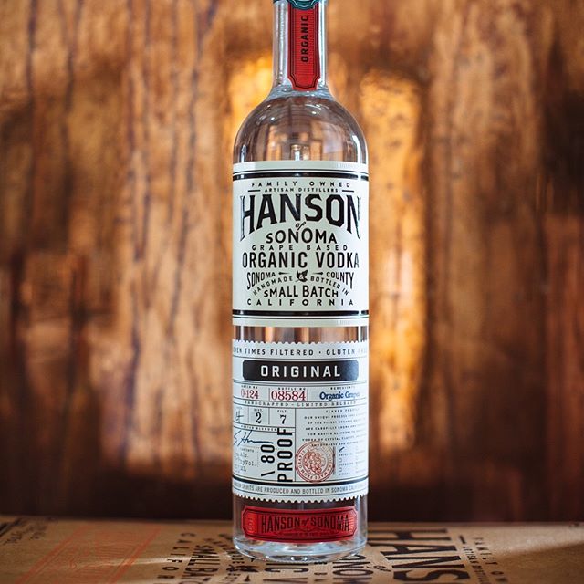 Made in California, @hansondistillery runs to the beat of its own drum. Did you know they make organic vodka from grapes?! 🍇🍸 Stop by #westshoremarket to pick up yours🍸🍇⁠
⁠
⁠
⁠
⁠
Photo: @ediblemarinwc | #westshoretahoe #hansonvodka #drinkoftheday