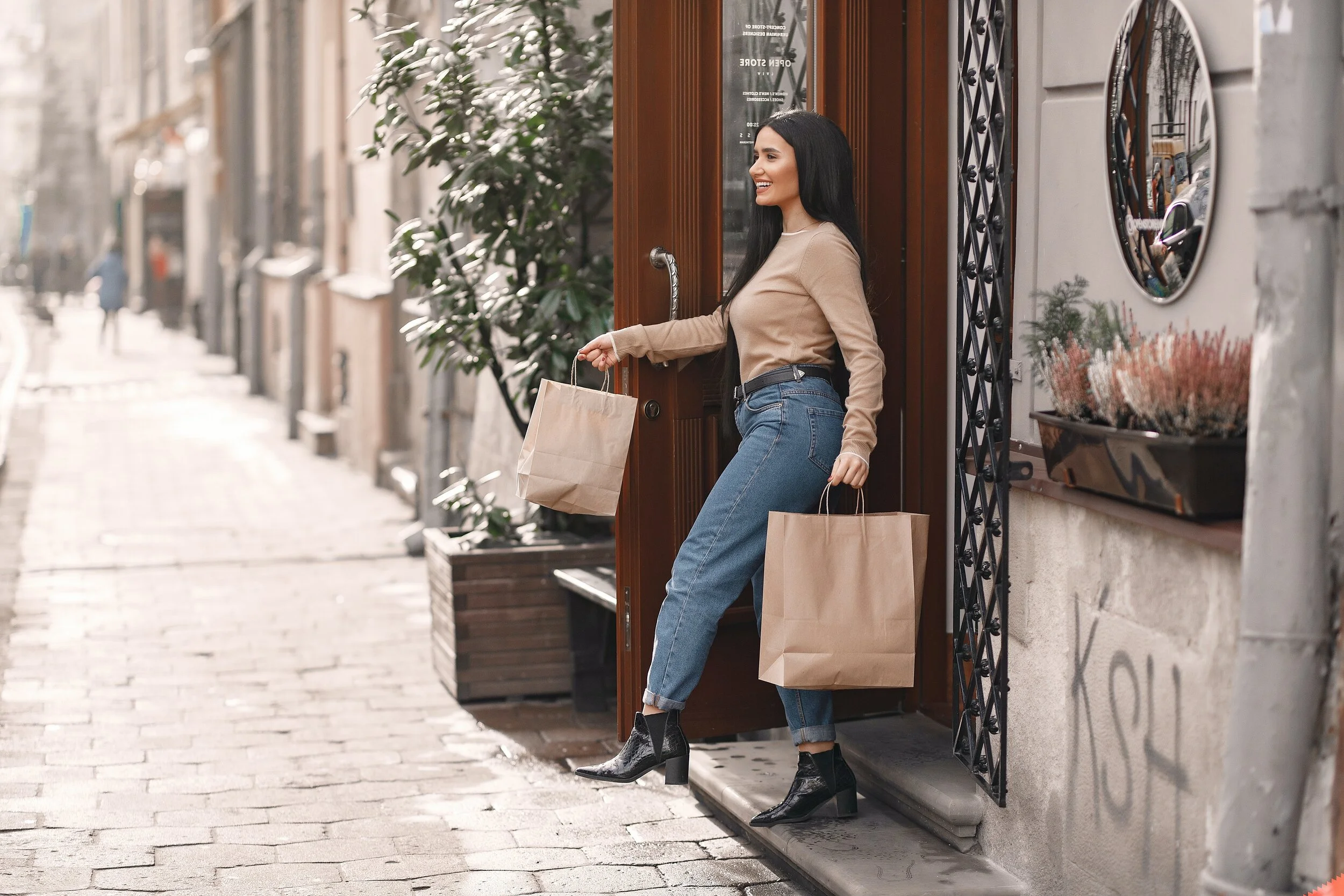 2021 Wardrobe Resolutions - 11 Questions to Ask Yourself Before Purchasing New Clothing