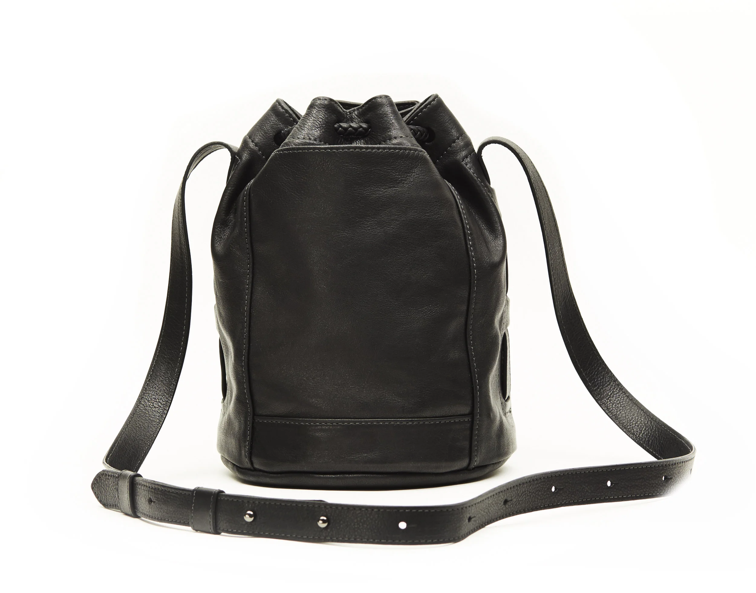 BUCKET BAG BACK.jpg