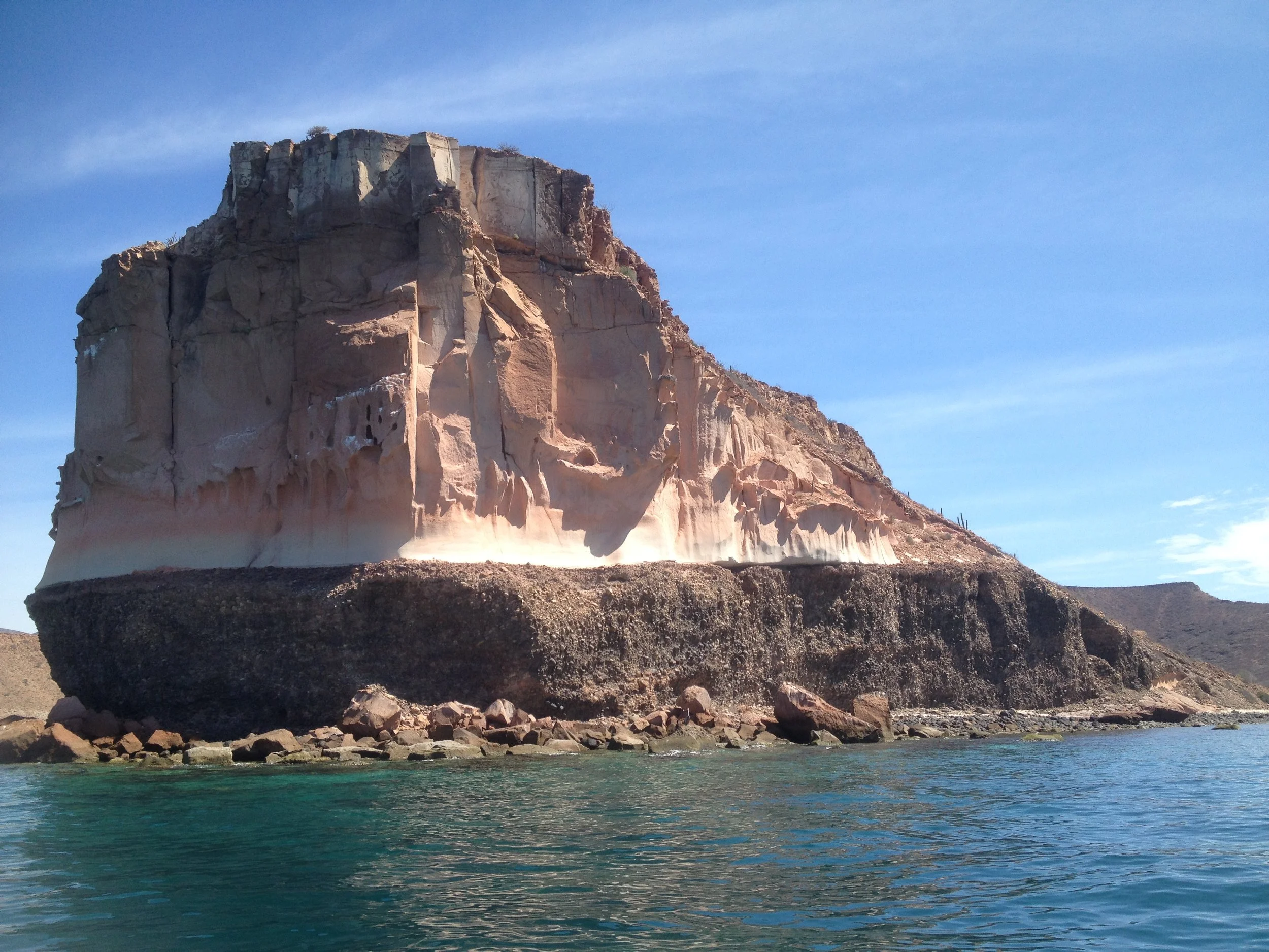 VOLCANICA 3 BAHIA LA PAZ BCS .JPG