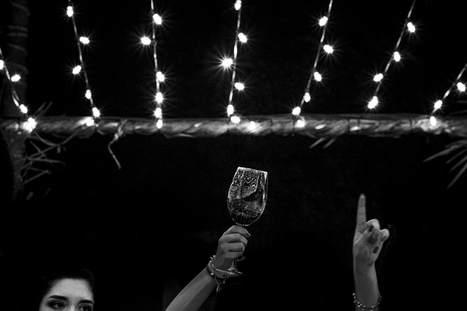 bride and groom cheers