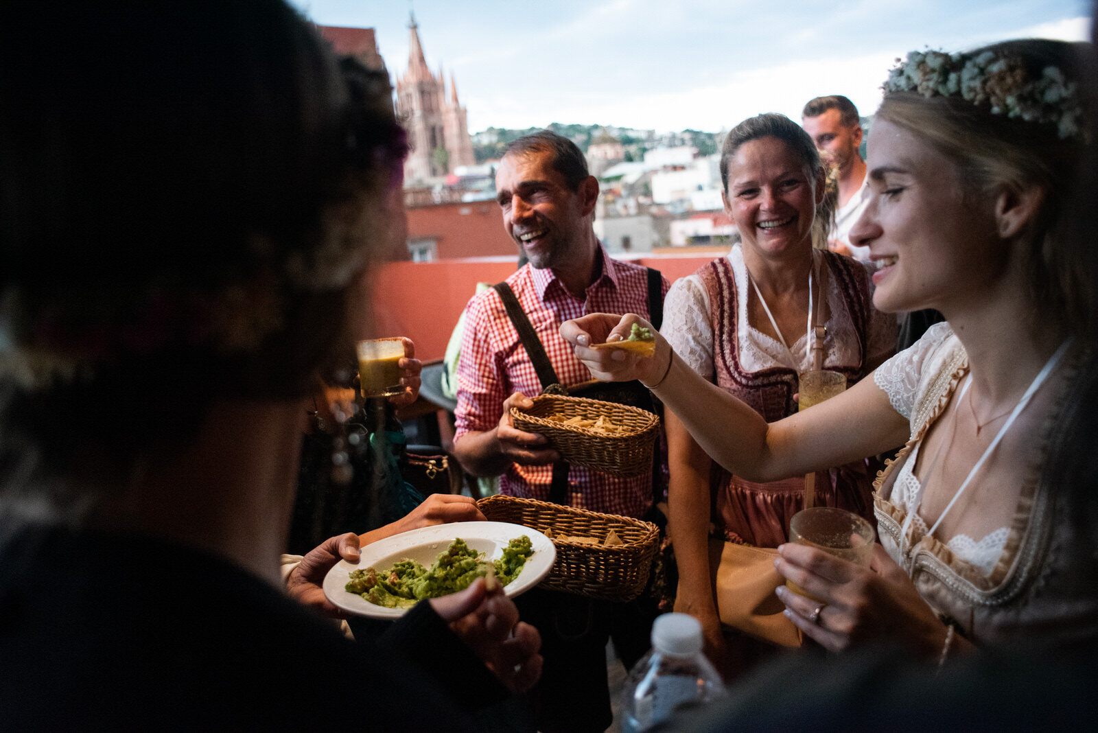 callejoneada_san_miguel_de_allende_wedding_photography_ (20).jpg