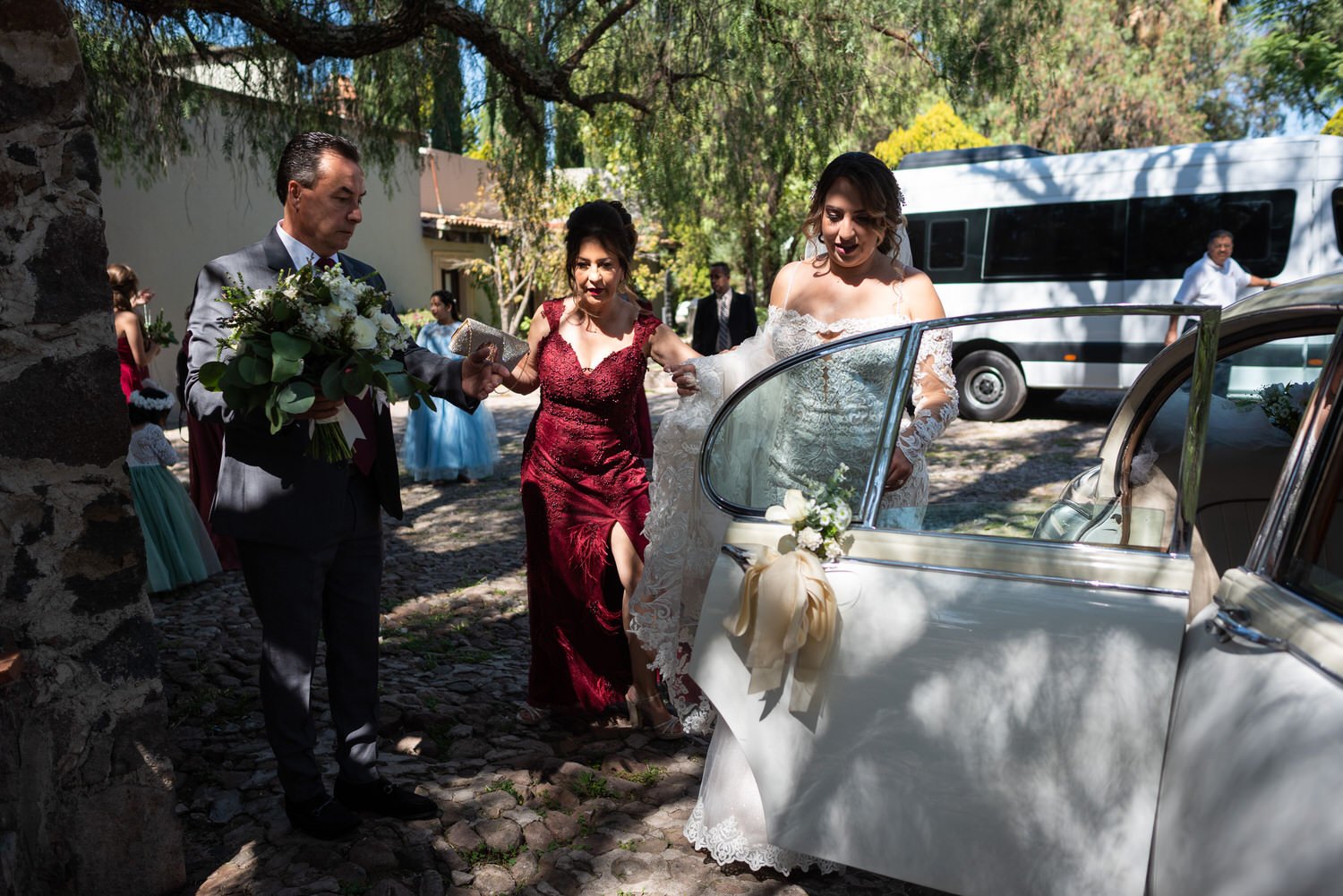 callejoneada_wedding_photographer_san_miguel_de_allende_hacienda_san_luis_gonzaga_ (38).JPG