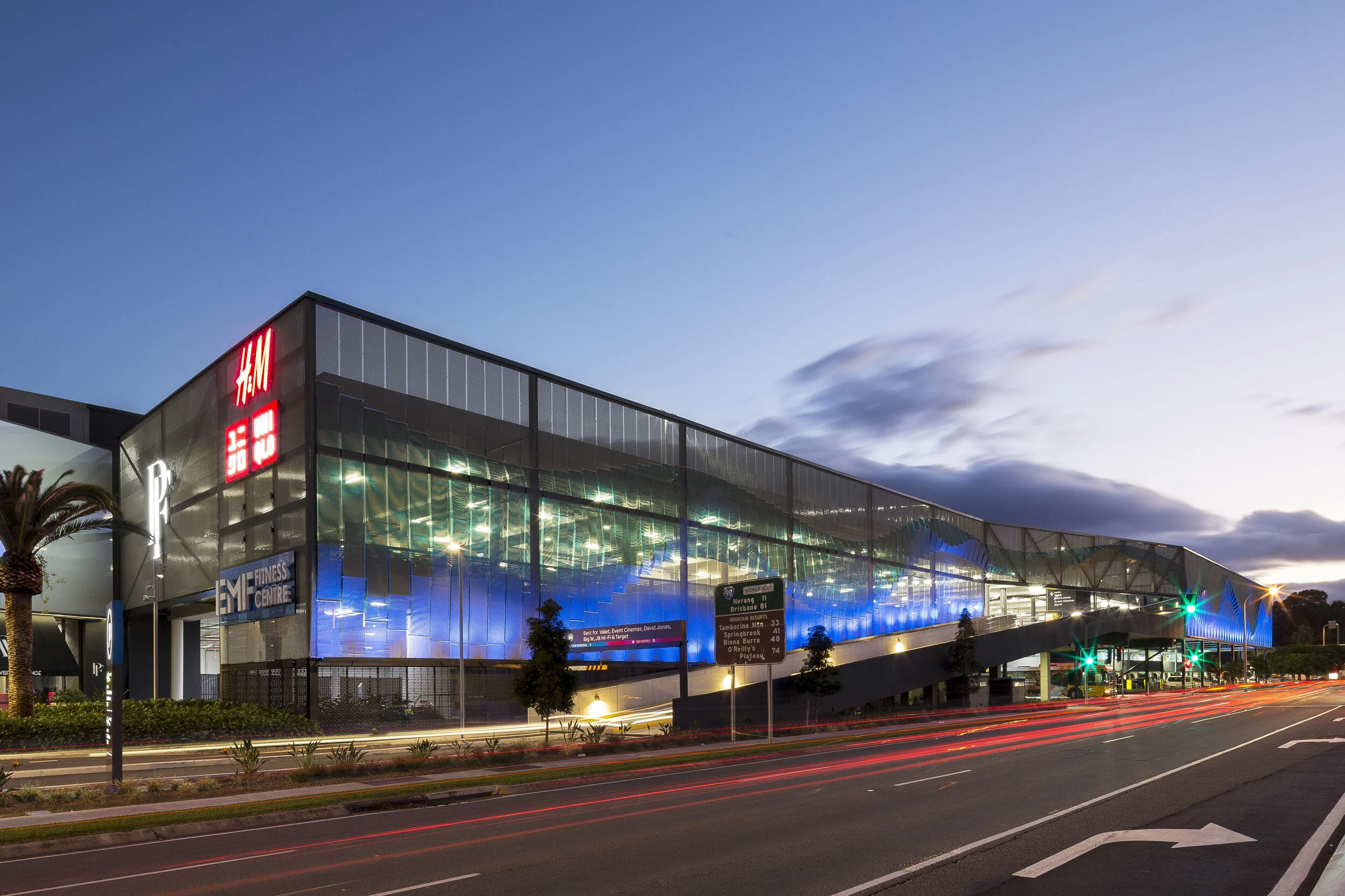 Bold Waves for Pacific Fair Parking Garage