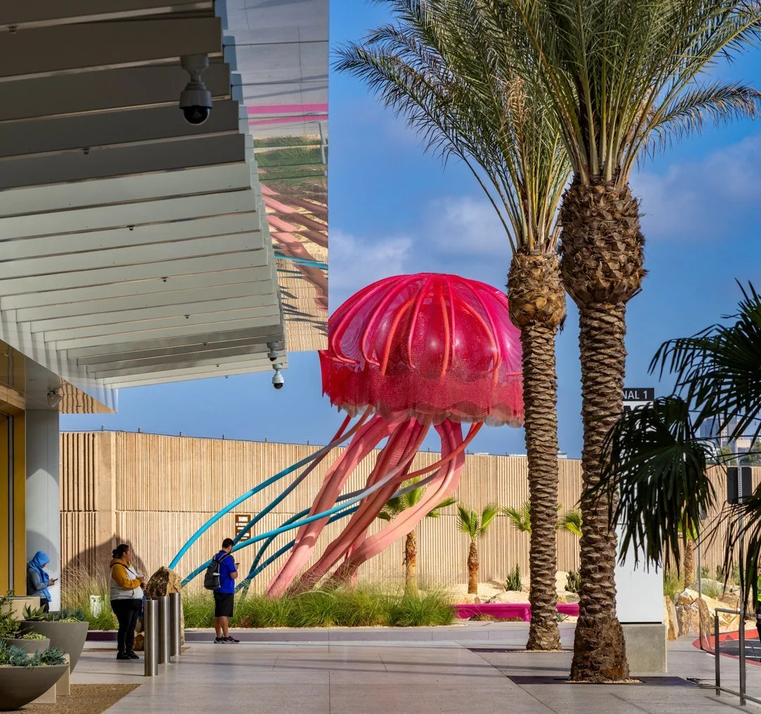 RISE – bold and playful with Kaynemaile kinetic mesh