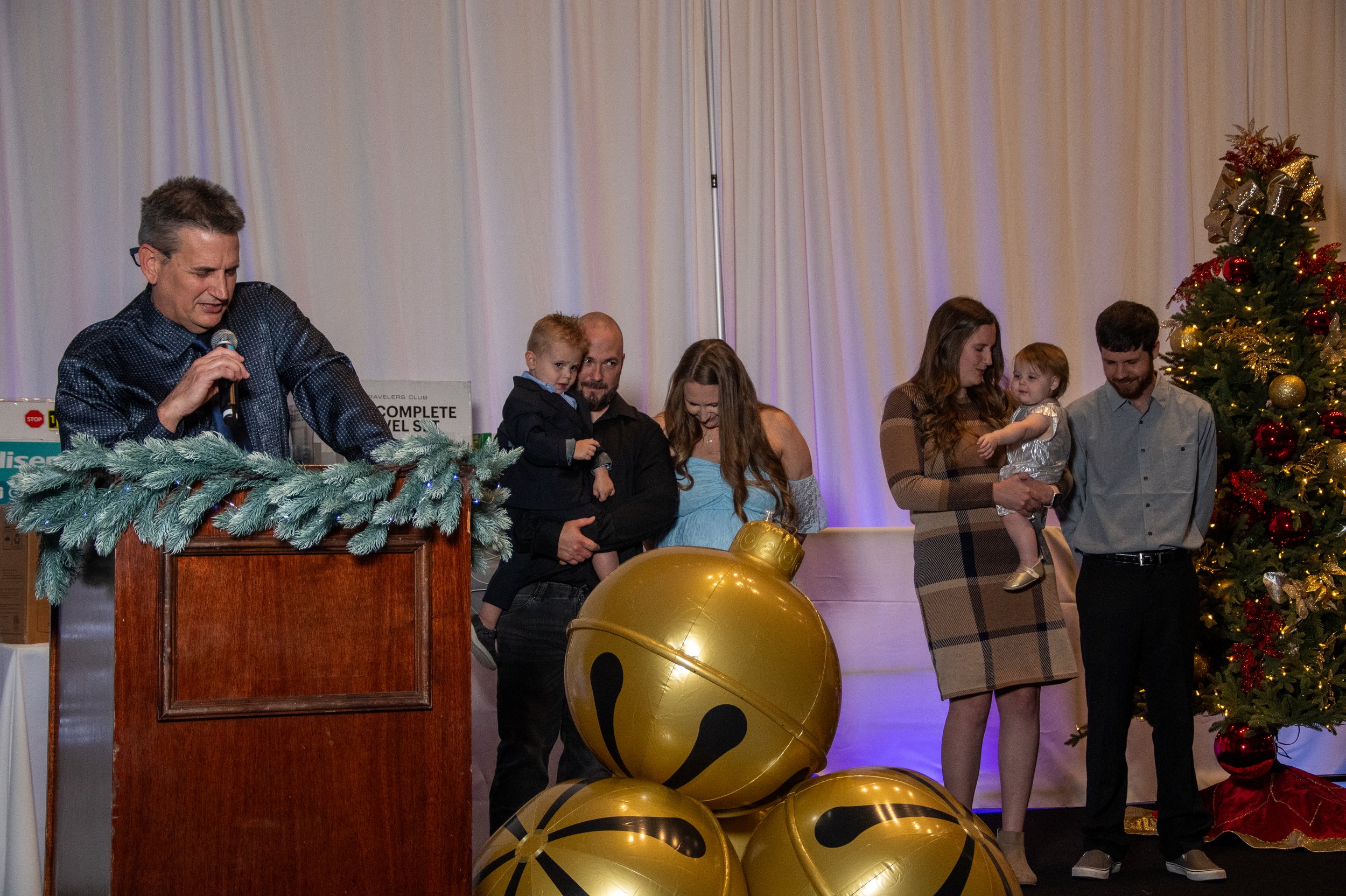 D and D Christmas-213.jpg