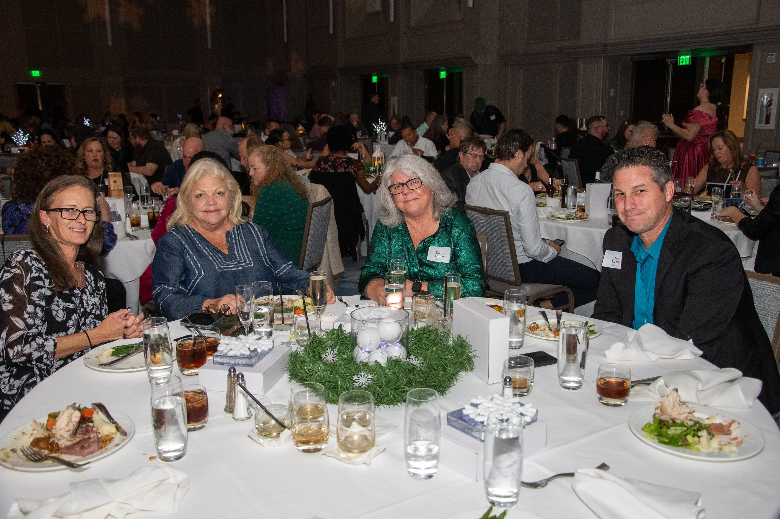 D and D Christmas-229.jpg