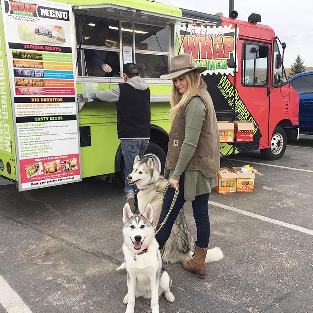 Milo did his first event yesterday! He&rsquo;s taking after his big brother and growing fast!! #huskypuppy @woofshoofs @mkks1019