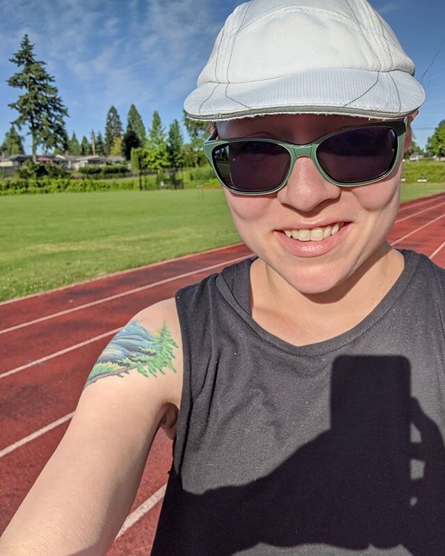 Really really happy to be back to morning runs after a lot of ankle work (and it's nice to share the track with fewer people). I'm just such a weakling when it comes to heat! Legs felt so good I added some distance to my week 5 run 2 of #couchto10k
