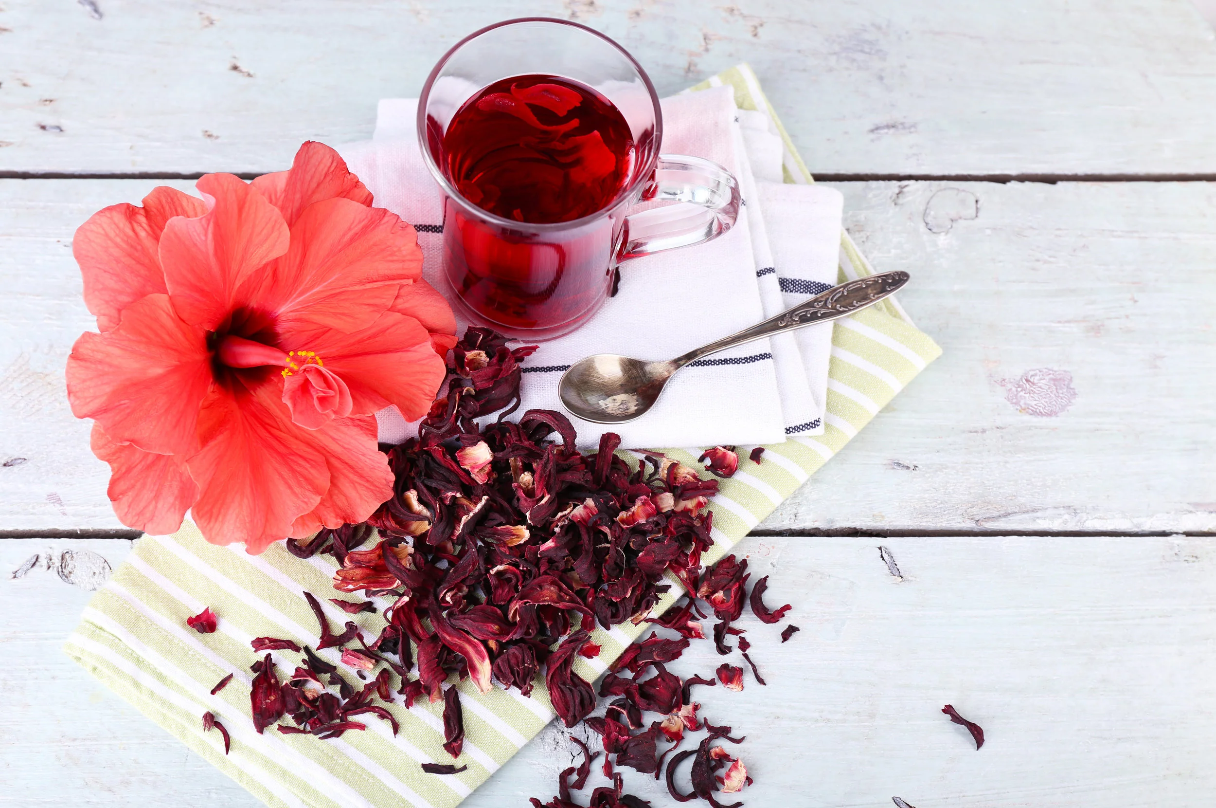 Summer beverages for soothing and cooling