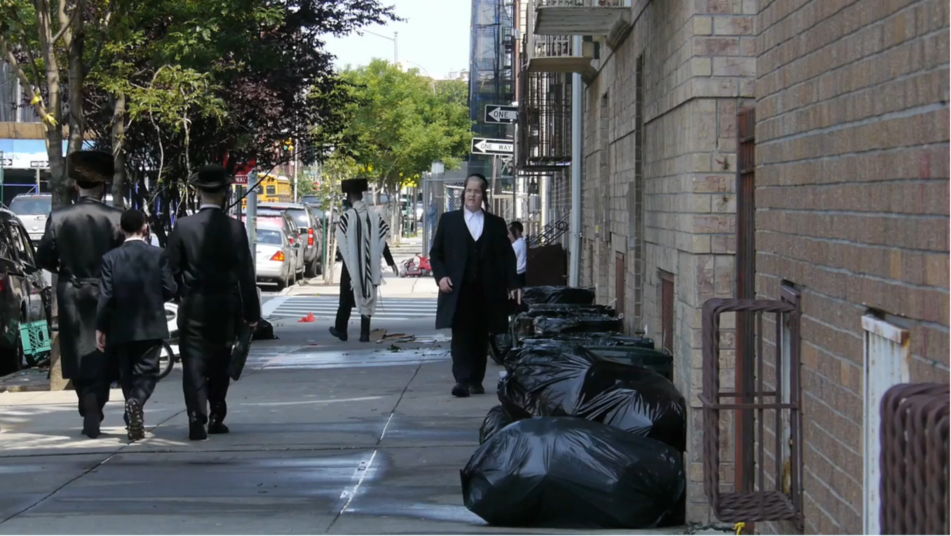 broadwaytriangle-004.png