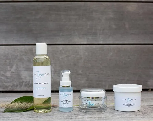 Perfect combo for radiant skin🤩⁣
⁣ ⁣
🌟Clarifying Cleanser- cleanses unclogging the pores ⁣
⁣ ⁣
🌟Exfoliating pads- removes the make up residue and prevents break outs ⁣
⁣ ⁣
🌟Intense hydrating serum - plumps the skin with hyaluronic acid ⁣
⁣ ⁣
🌟Ad