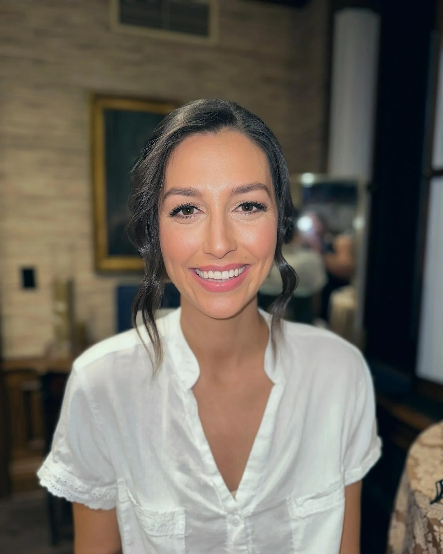 Behind every stunning bridal transformation that you see isn&rsquo;t possible without trust, collaboration, and communication!🤍 I always emphasize to my brides that their feedback is key to making sure they get the look they envision and feel their 