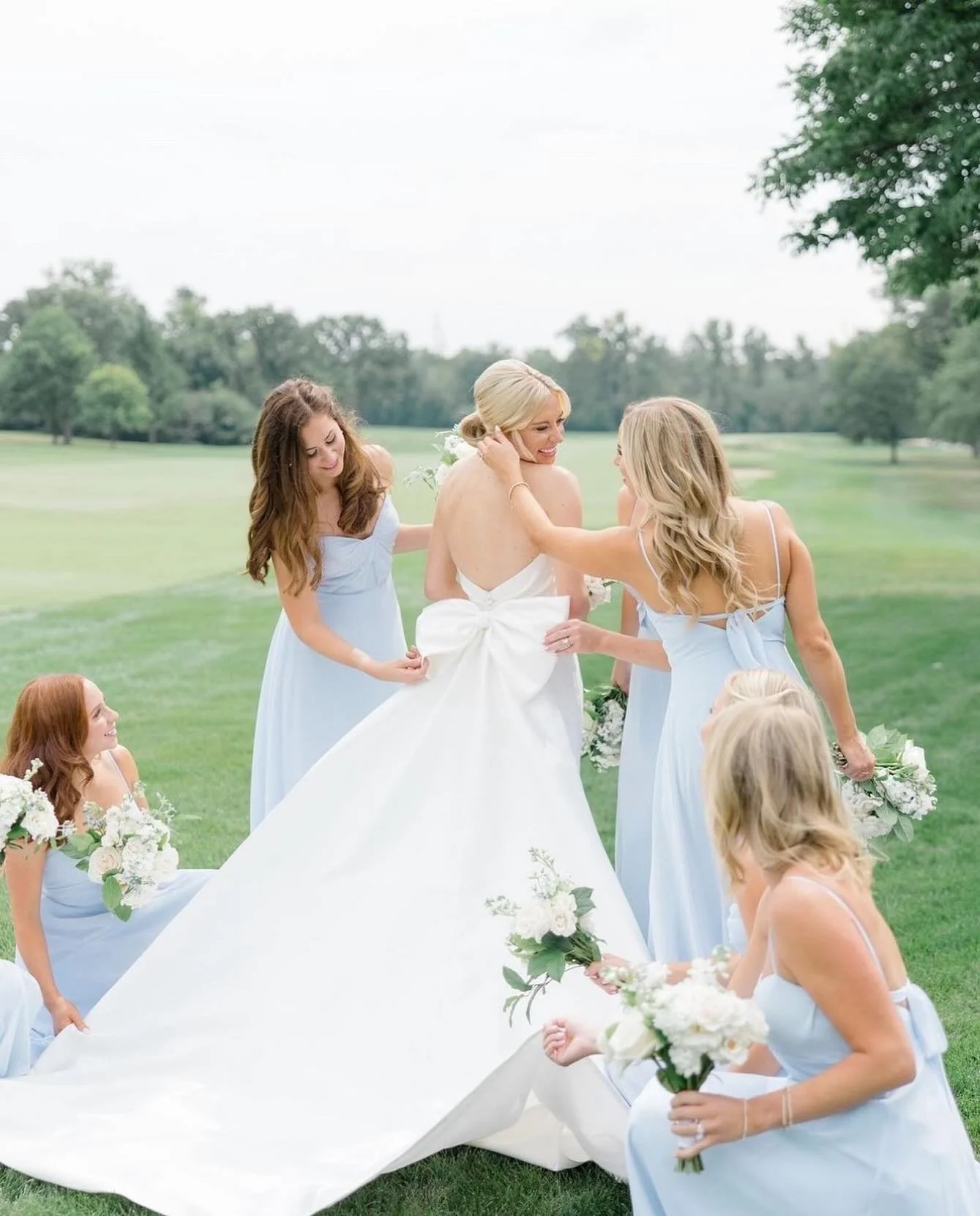 Bride squad on point! 💄✨ Surround yourself with the ones who make you feel beautiful inside and out.💃🏻💋 My bride, Ellen, and her bridesmaids are just #BrideTribe goals! 

📸: @rachaelkazmierassociates 
Makeup by me ✨

#2024Brides #KElseArtistry #