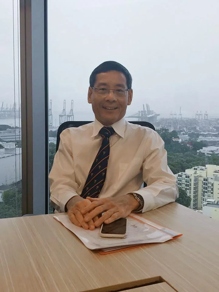 On how NUS Medicine has changed from the time he was a student till now: “The School is constantly refreshing its curriculum and training in anticipation of healthcare needs and taking advantage of new pedagogies. For example, the establishment of NUS Centre for Biomedical Ethics (CBmE) which organises a longitudinal Health, Ethics, Law and Professionalism (HELP) track integrating professionalism and ethical practice throughout the 5 years of medical school. Since 2008, learning is linked to medical practice in Year 1, in Year 3, learning is enhanced as students are embedded into healthcare teams and given patient care responsibilities under close supervision and in Year 5, students function as student-interns. There are also more interprofessional team training and simulation training.” As to how doctors in the past differ from newer doctors of the current generation: “Every generation is a product of their times and therefore distinctive and different from previous generations. I would say current students and graduates are better trained in medical school than in the past because the curriculum, pedagogies and facilities have improved greatly. However, in the past, with a smaller class size, the post-graduation clinical experience and hands-on training was stronger. This affects surgical disciplines more.” When asked why he decided to pursue this particular specialty that he’s in now: “As a clinical student, you’ll be shaped a bit by what you see and experience; the type of postings, the type of seniors and consultants in the department. A lot of things go into consideration. I joined gastroenterology in NUH after doing a posting. I think I could have picked several different disciplines but in the end, my decision was based on choosing the team I wanted to work with, the people, atmosphere and department rather than the content of the specialty. I liked the team, the teaching culture and I felt comfortable with the people. I had excellent mentors in the department like Professors Kang Jin Yong, Richard Guan and Ivy Yap, and will always be grateful to them for the training and foundation they gave me.” Fun fact: Prof Yeoh enjoys listening to music by Coldplay and Charlie Puth!