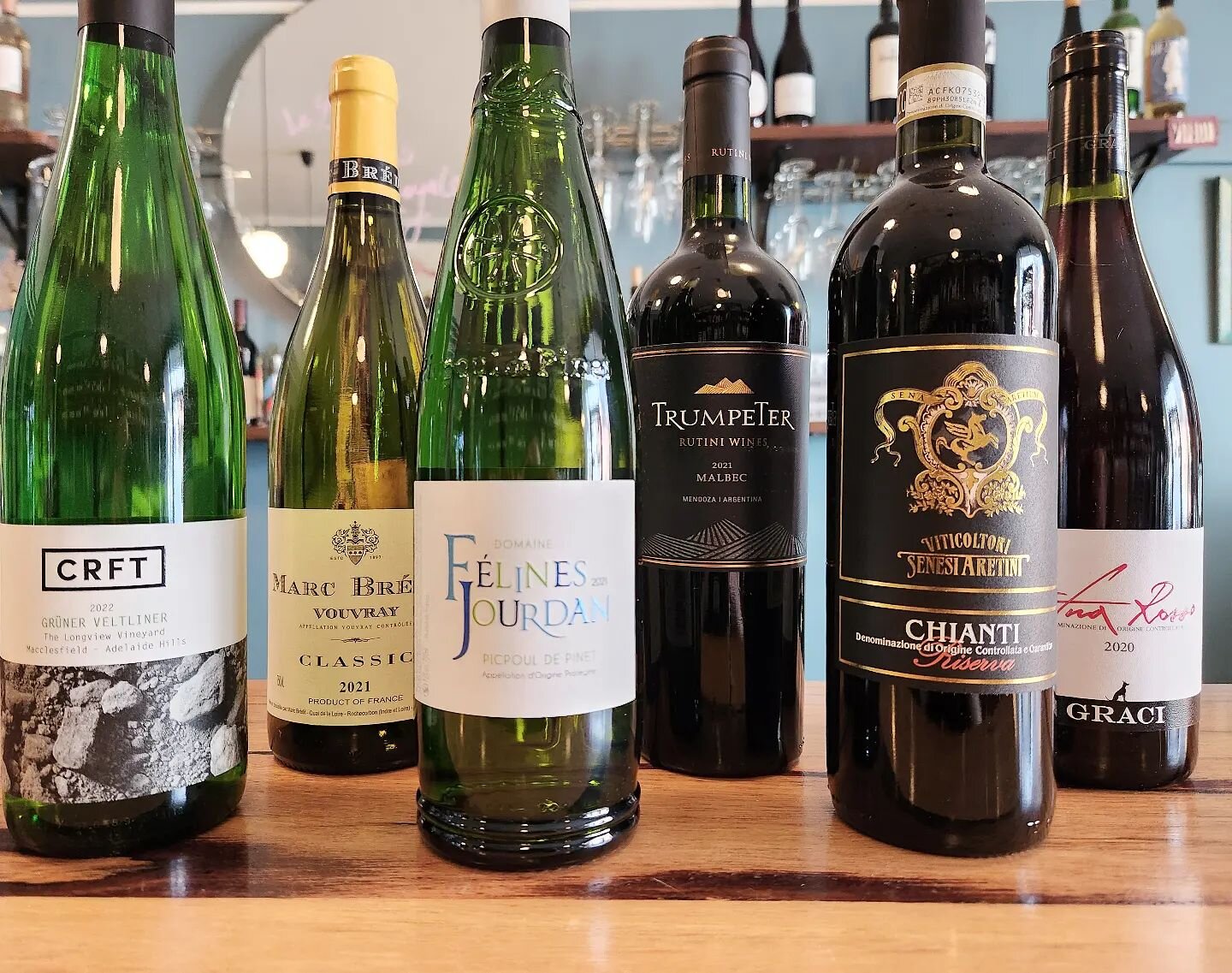 Happy Friday! We've got a brand new wine list for the weekend, including a single site, Adelaide Hills Gruner Veltliner, a rich and vibrant Vouvray, a 'Chablis of the South' in our Picpoul, some classic Chianti, a moreish Malbec and a smashing Etna R