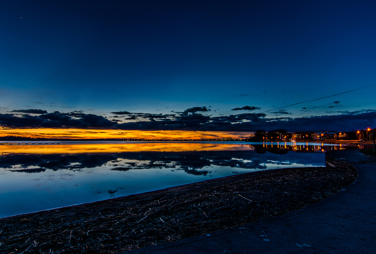 LAKSUNSET.jpg