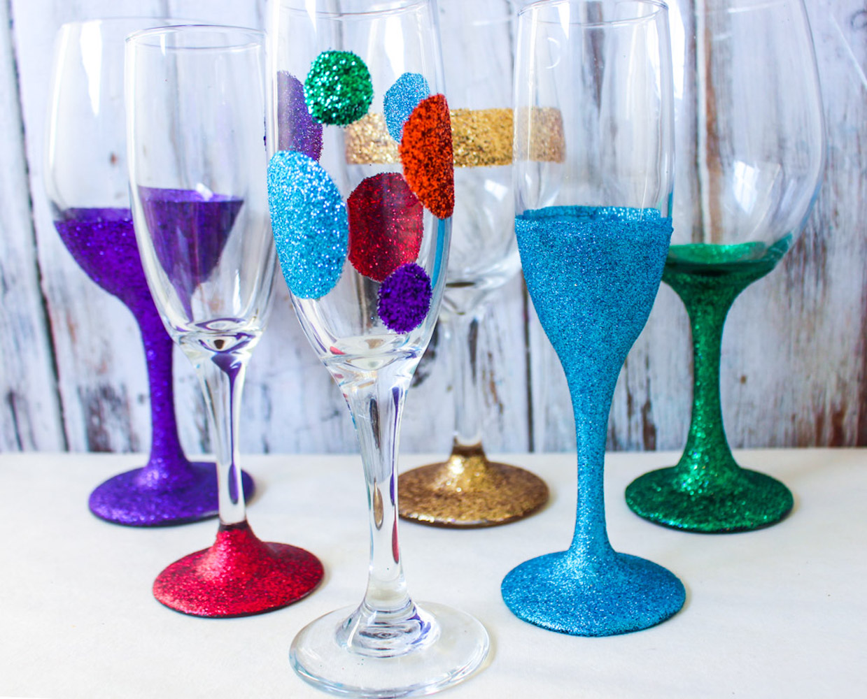 Cupcakes & Couture: DIY Glitter Wine Glasses