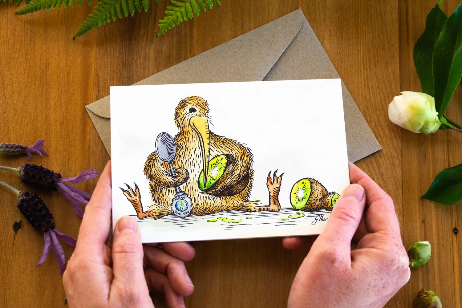 shop-native-range-retail-shots-horizontal-kiwi-hands.jpg