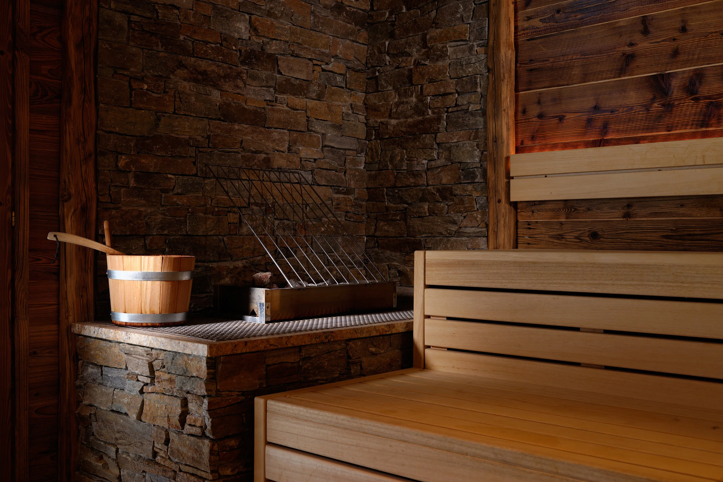 Philippe_Hahn_Sauna_Hotel_Aspen.jpg