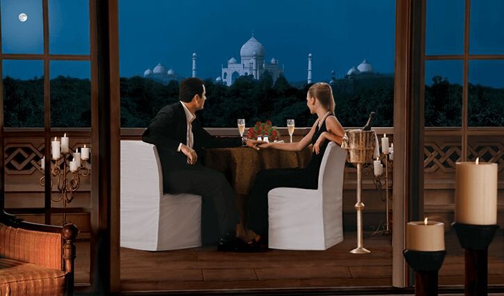 Experience the Romance of The Taj