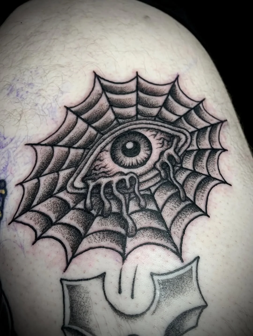 Couple flash pieces for @kylegallaghermma All styles welcome, custom or flash! ...#tattoo #eyeta.jpg