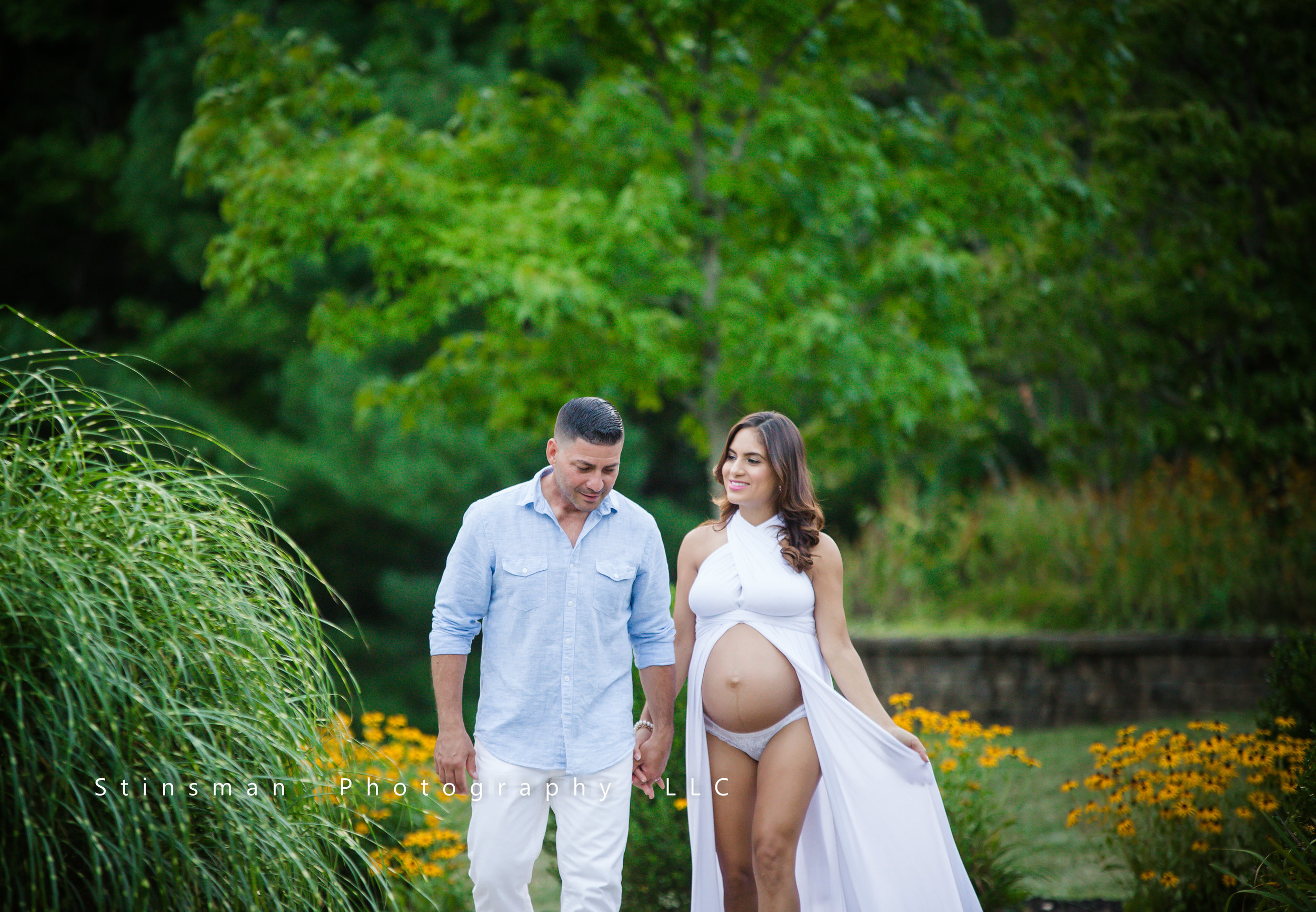 husband and wife pregnancy photos