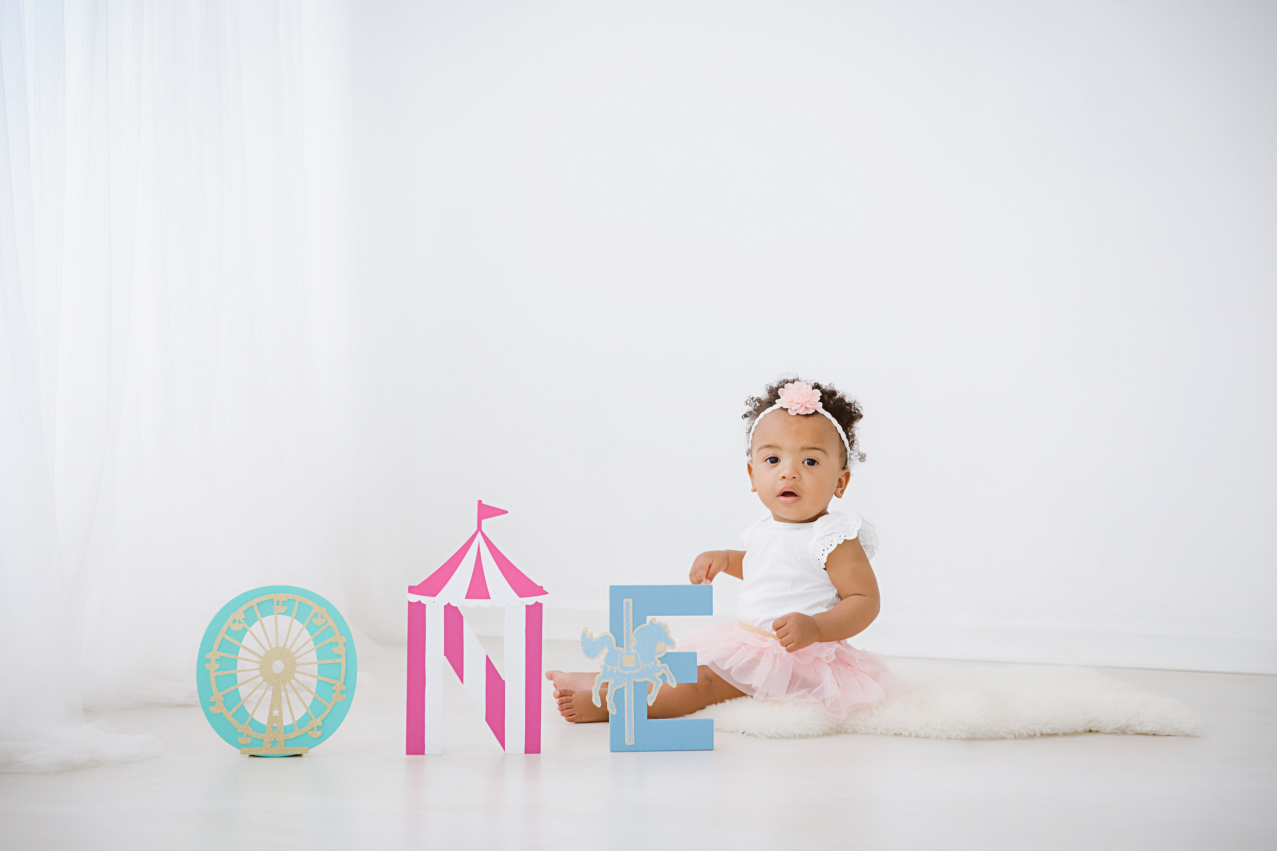 baby-girl-carnival-birthday-party-photography-shoot-first-birthday-new-jersey
