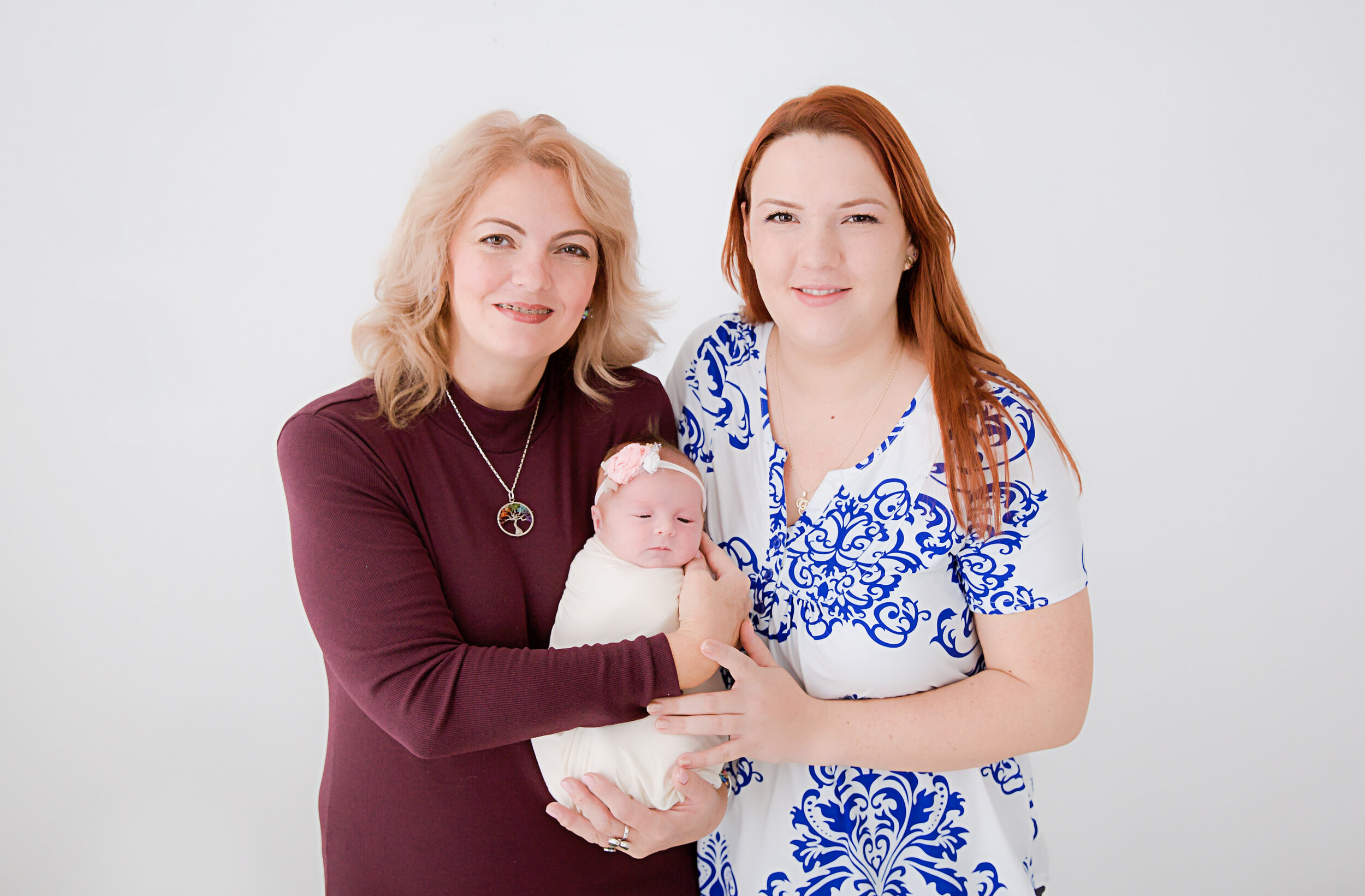 three-generational-baby-girl-newborn-photography