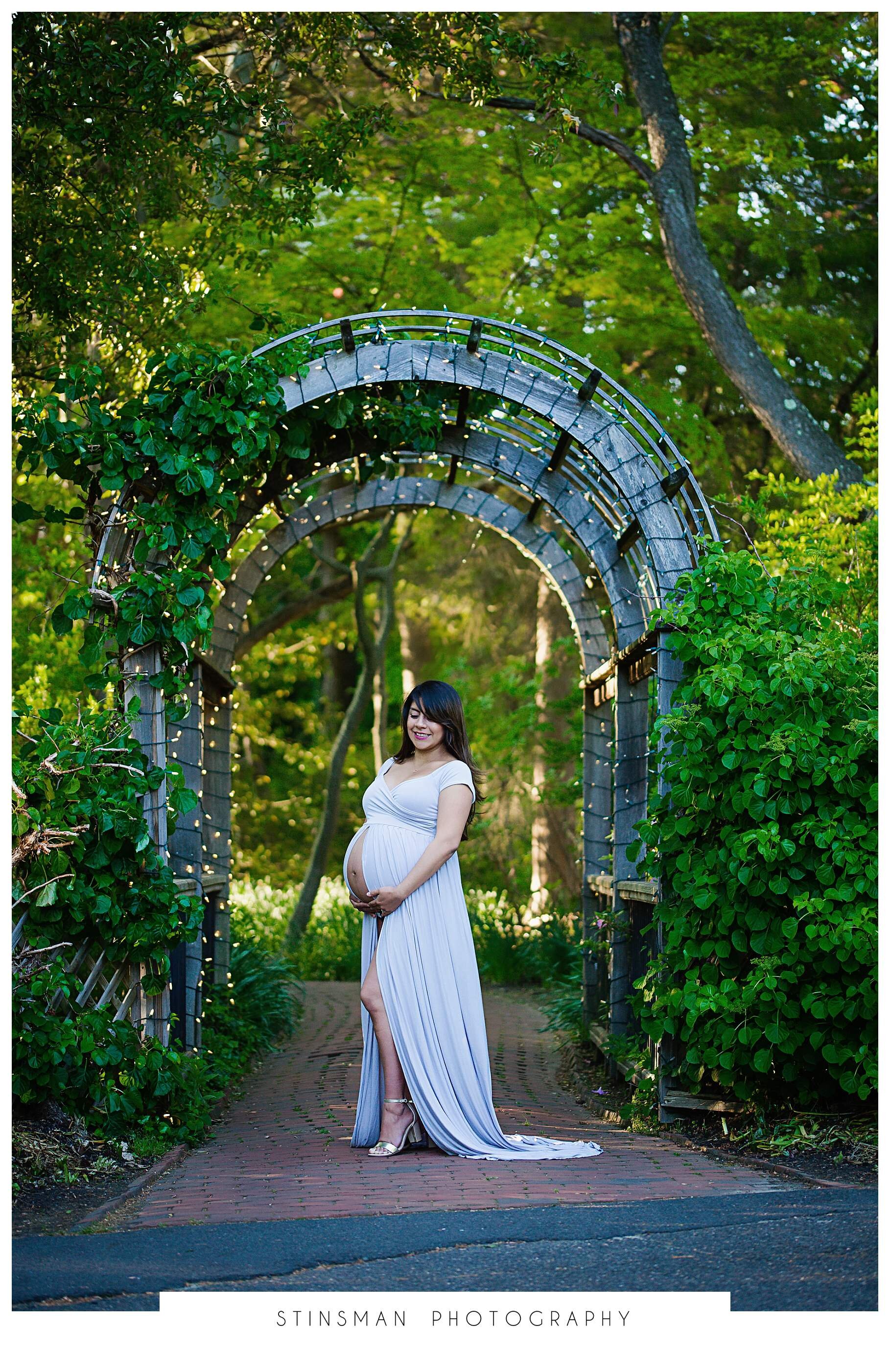 sayen-gardens-maternity-photo-shoot-hamilton-nj.jpeg