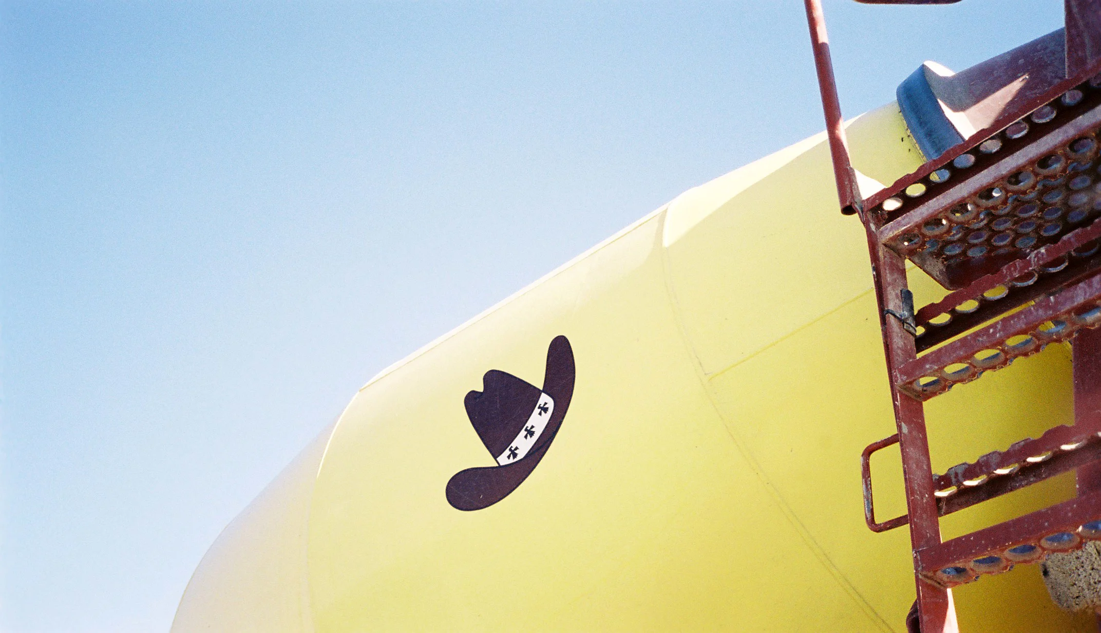 Rkellyphoto Road 1.JPG