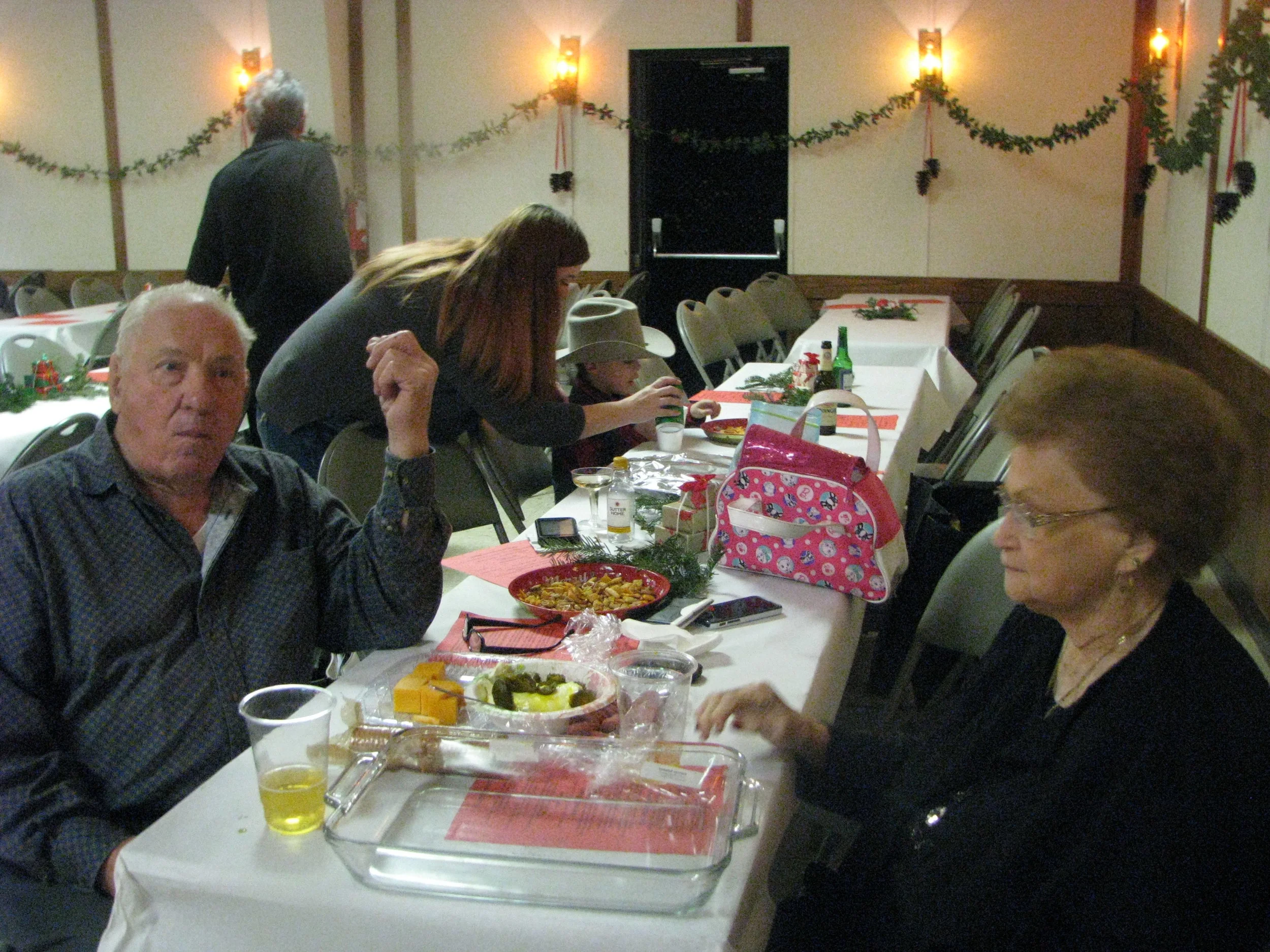 Liederkranz Christmas Party 2016 036.JPG