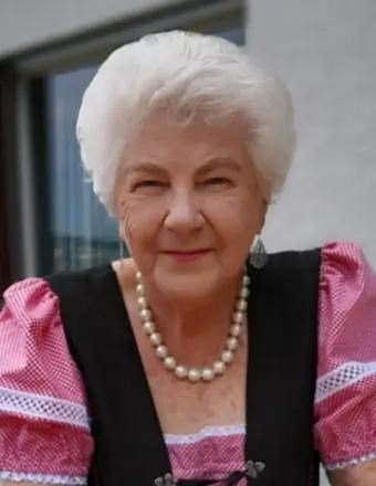 ellie thornton.jpg