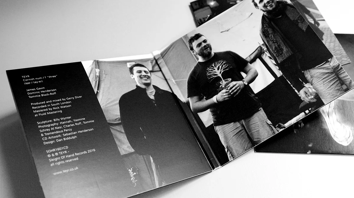  TEYR /&nbsp;Sleight of Hand Records CD wallet inside  