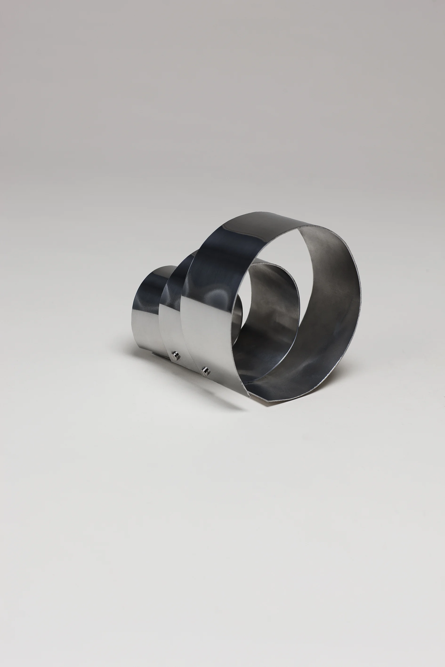 aw11_atelier_circlebracelet2.jpg