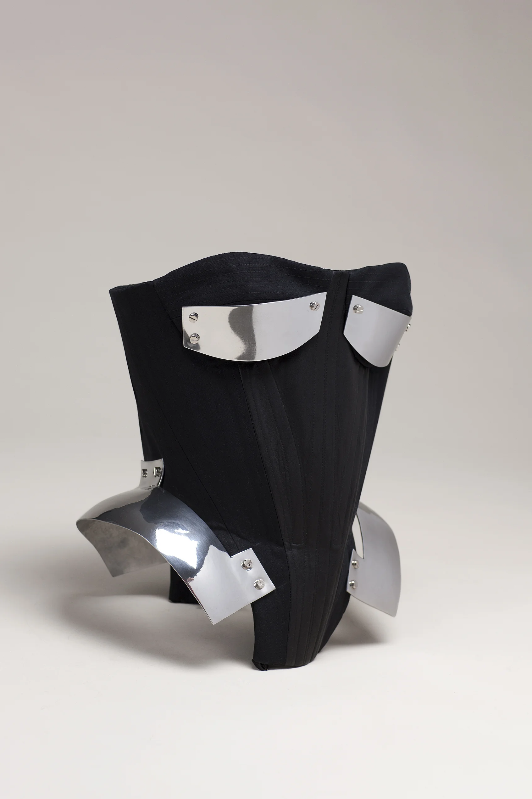 aw11_atelier_metalcorsethigh1.jpg