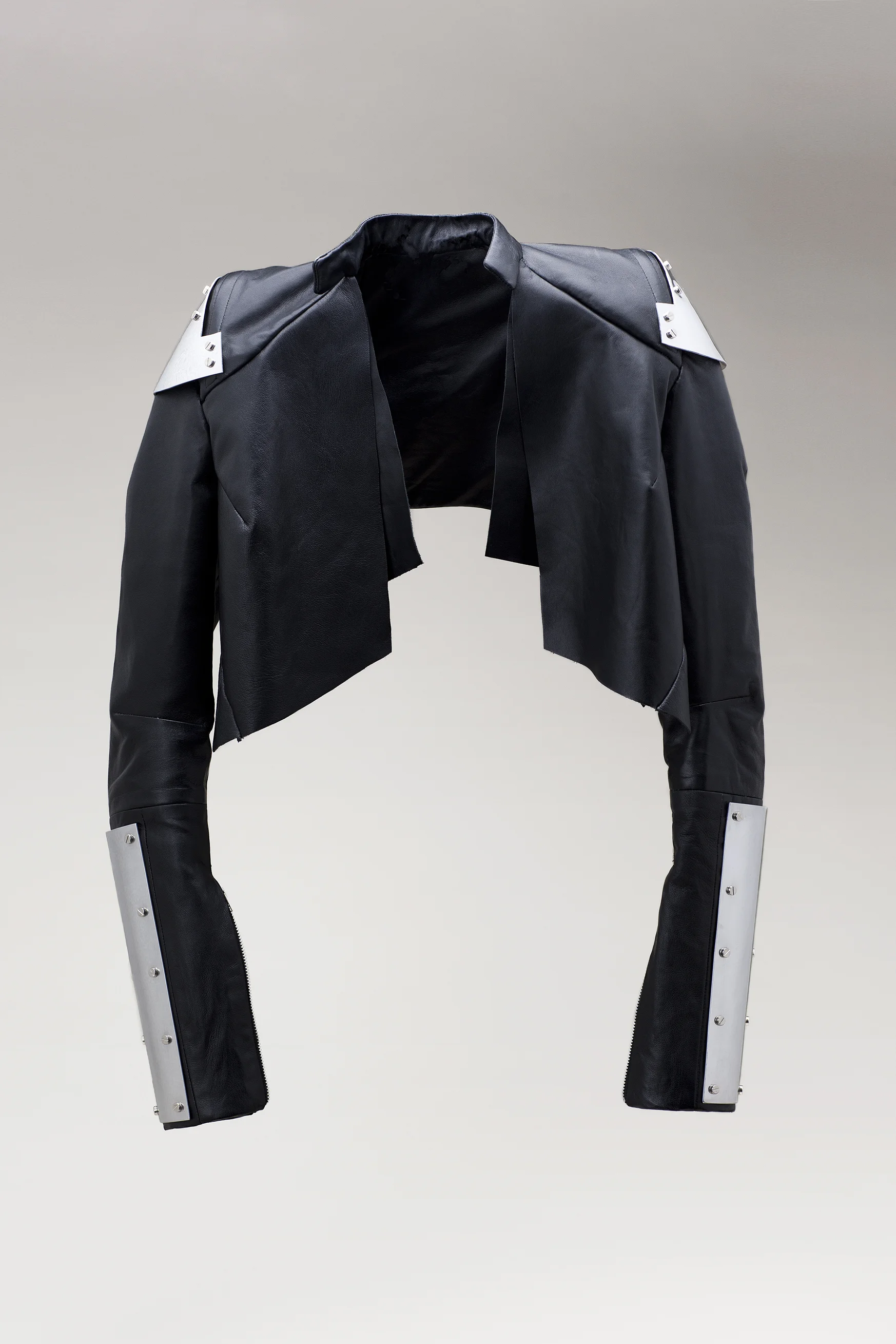aw11_atelier_metaljacket1.jpg