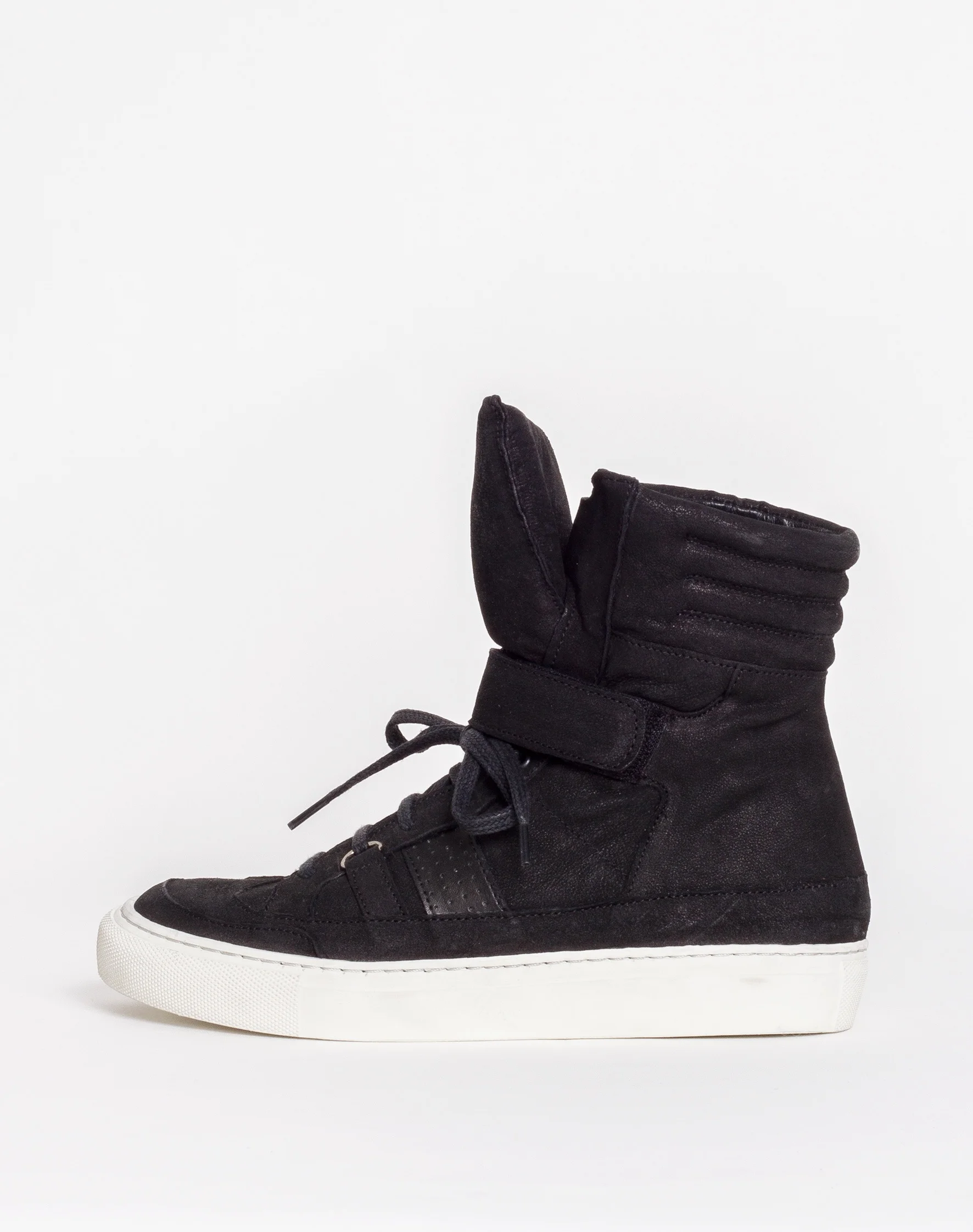 REVEL SNEAKER BLACK 1.jpg