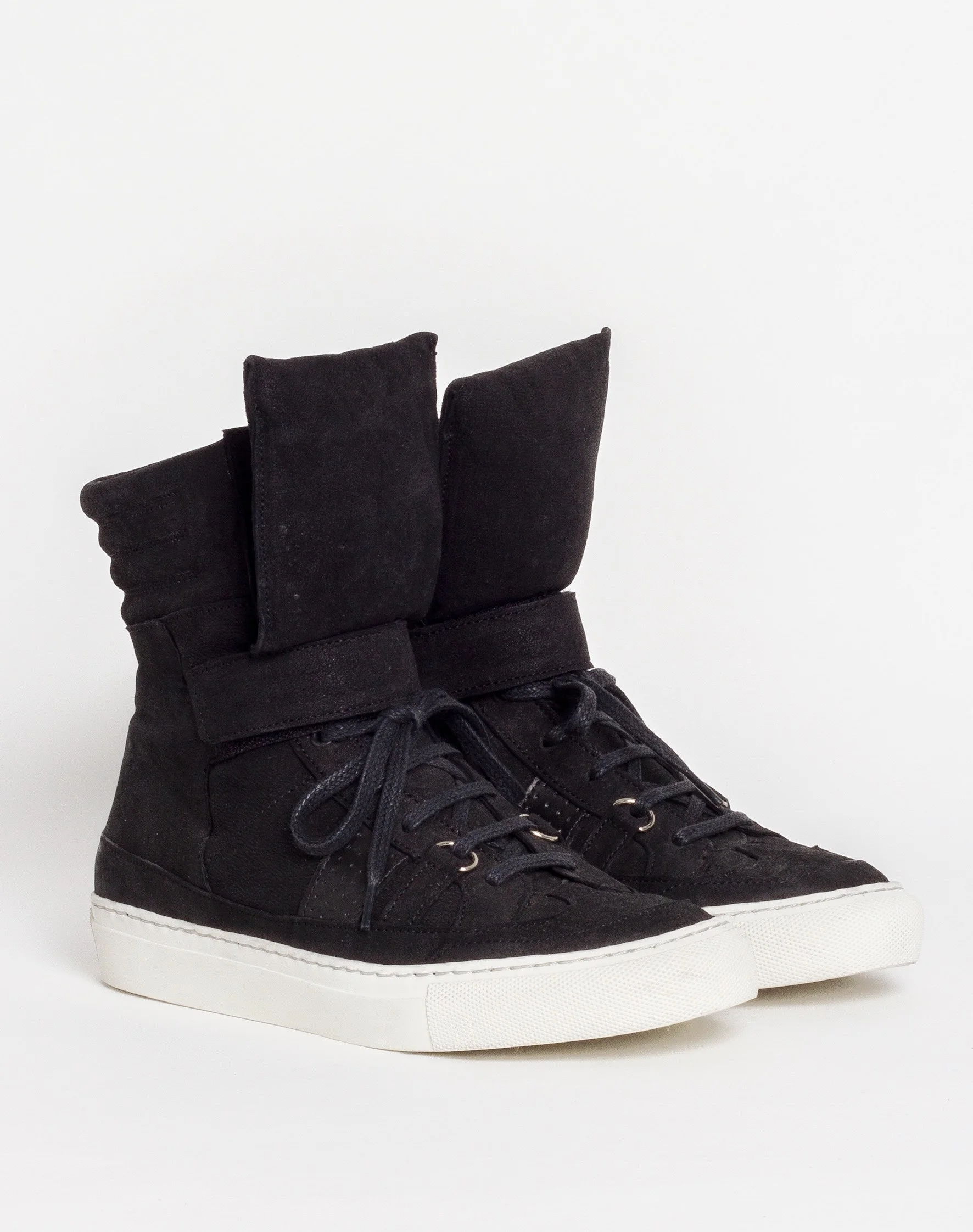 REVEL SNEAKER BLACK 2.jpg