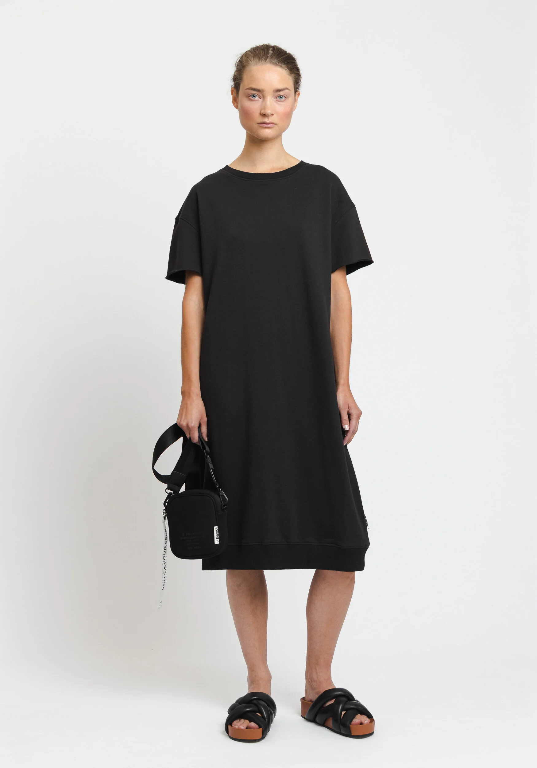 5PW21015_Regina beautiful w_Black (1).jpg